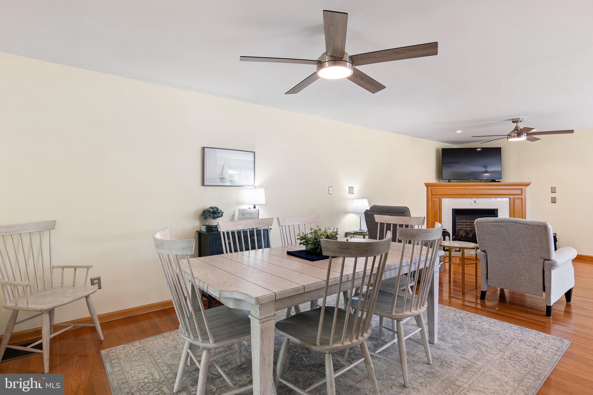 ROLLING HILLS (CHESAPEAKE ISLE) - Residential