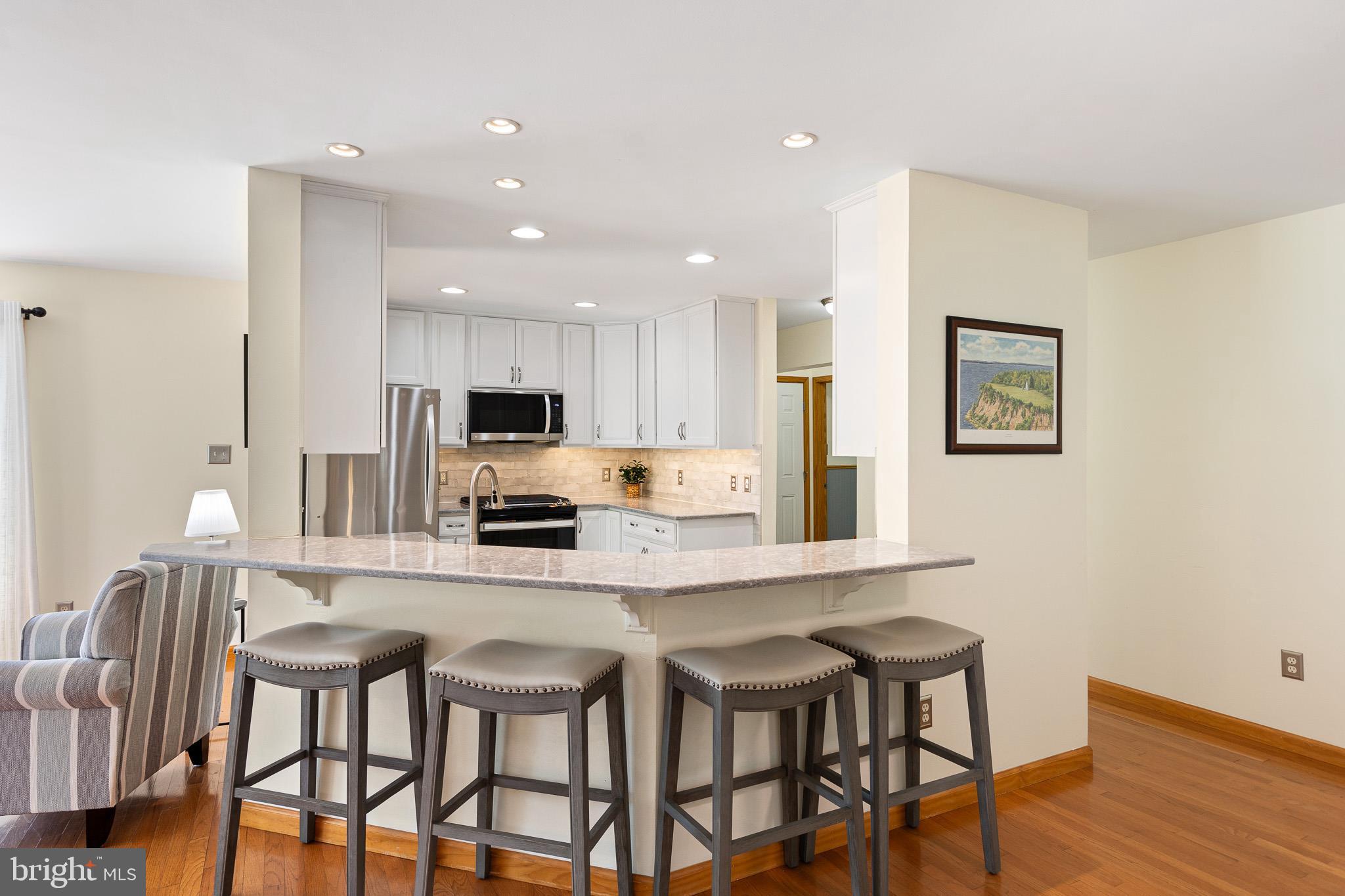 ROLLING HILLS (CHESAPEAKE ISLE) - Residential