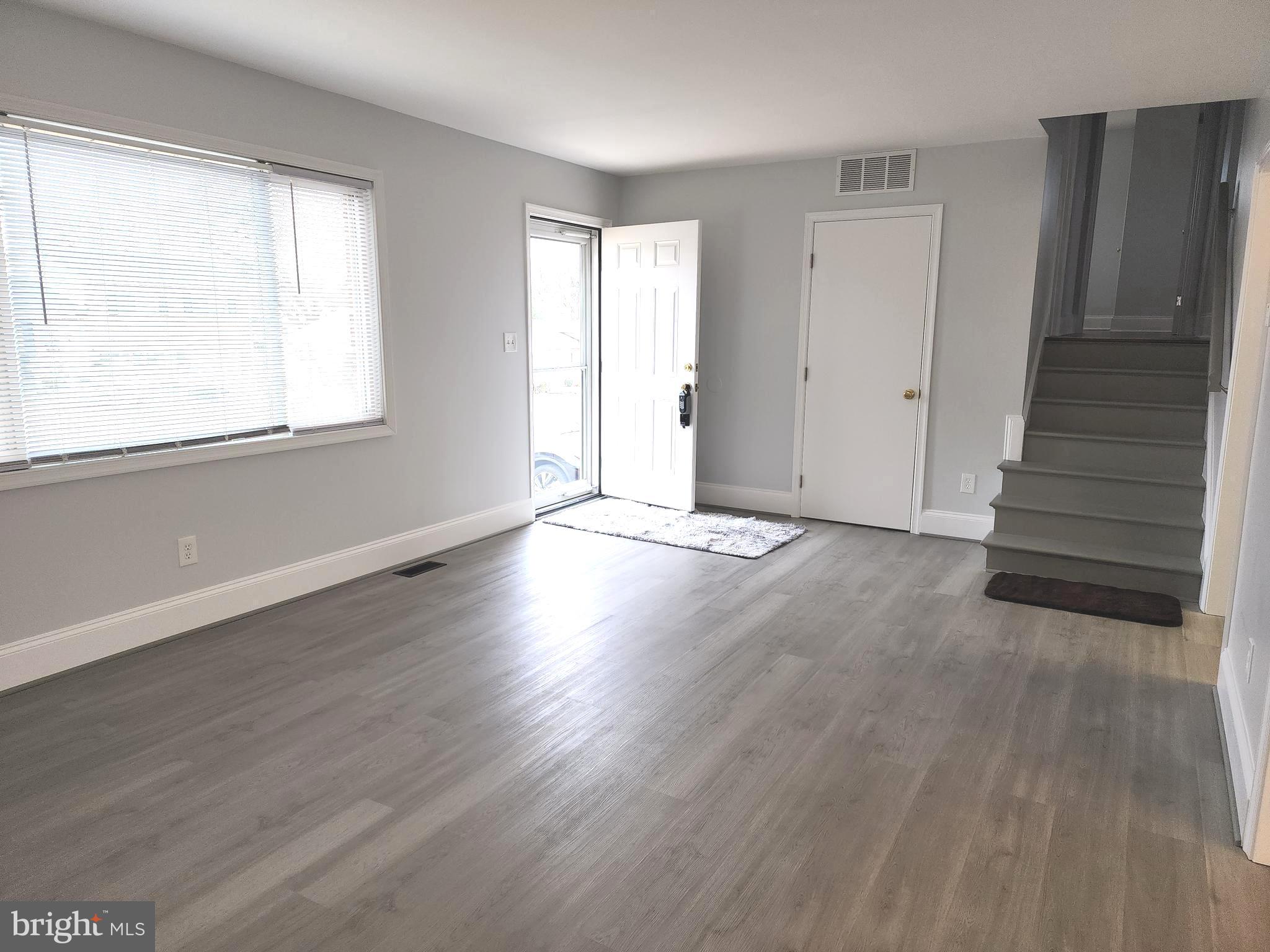 914 VANDERWOOD ROAD
