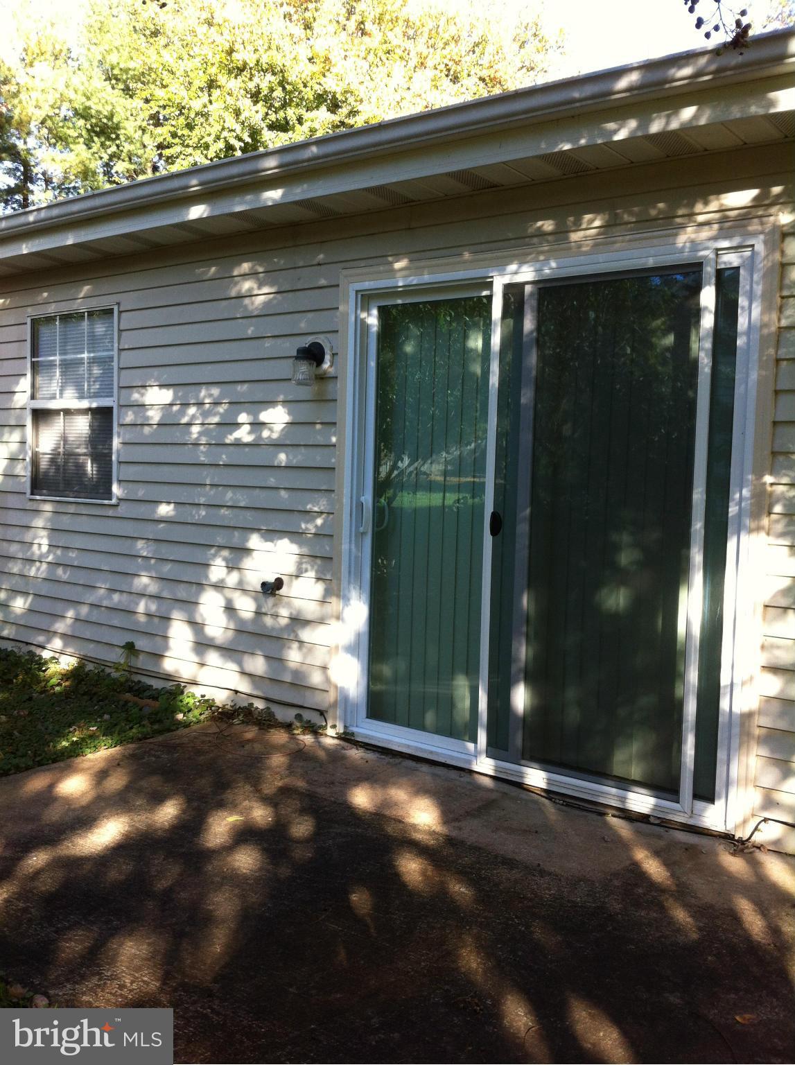 BROADVIEW ACRES - Residential Lease