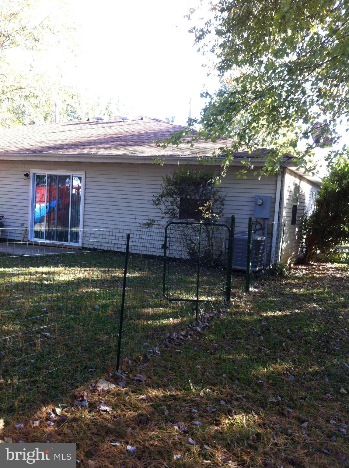 BROADVIEW ACRES - Residential Lease