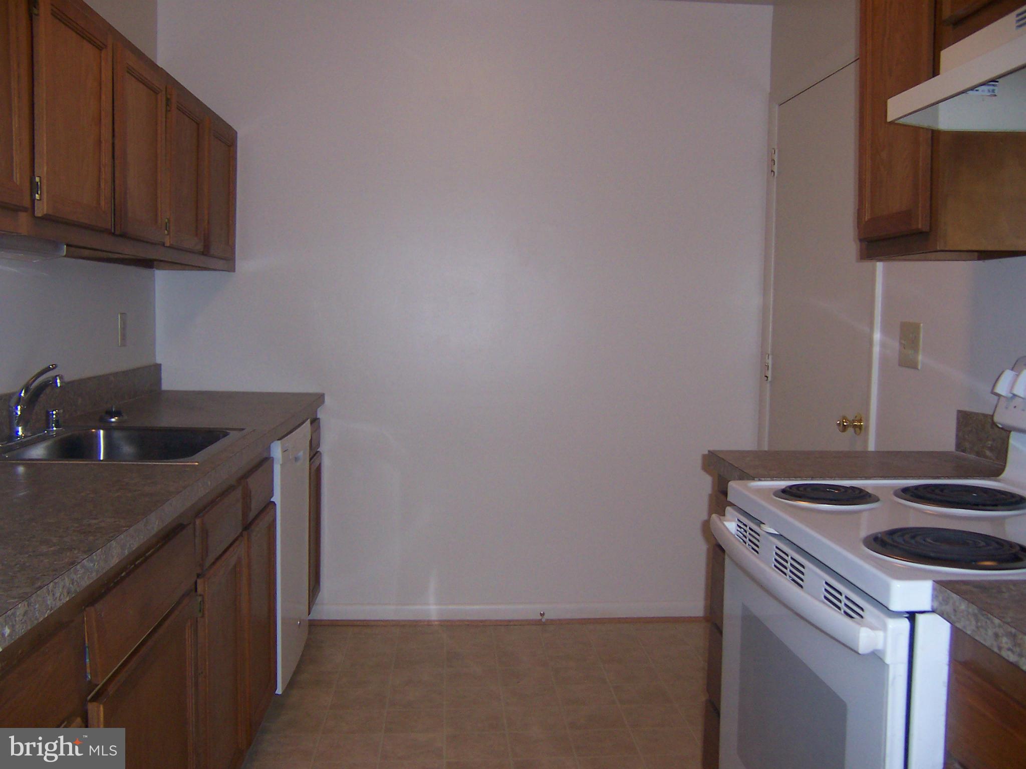 BROADVIEW ACRES - Residential Lease