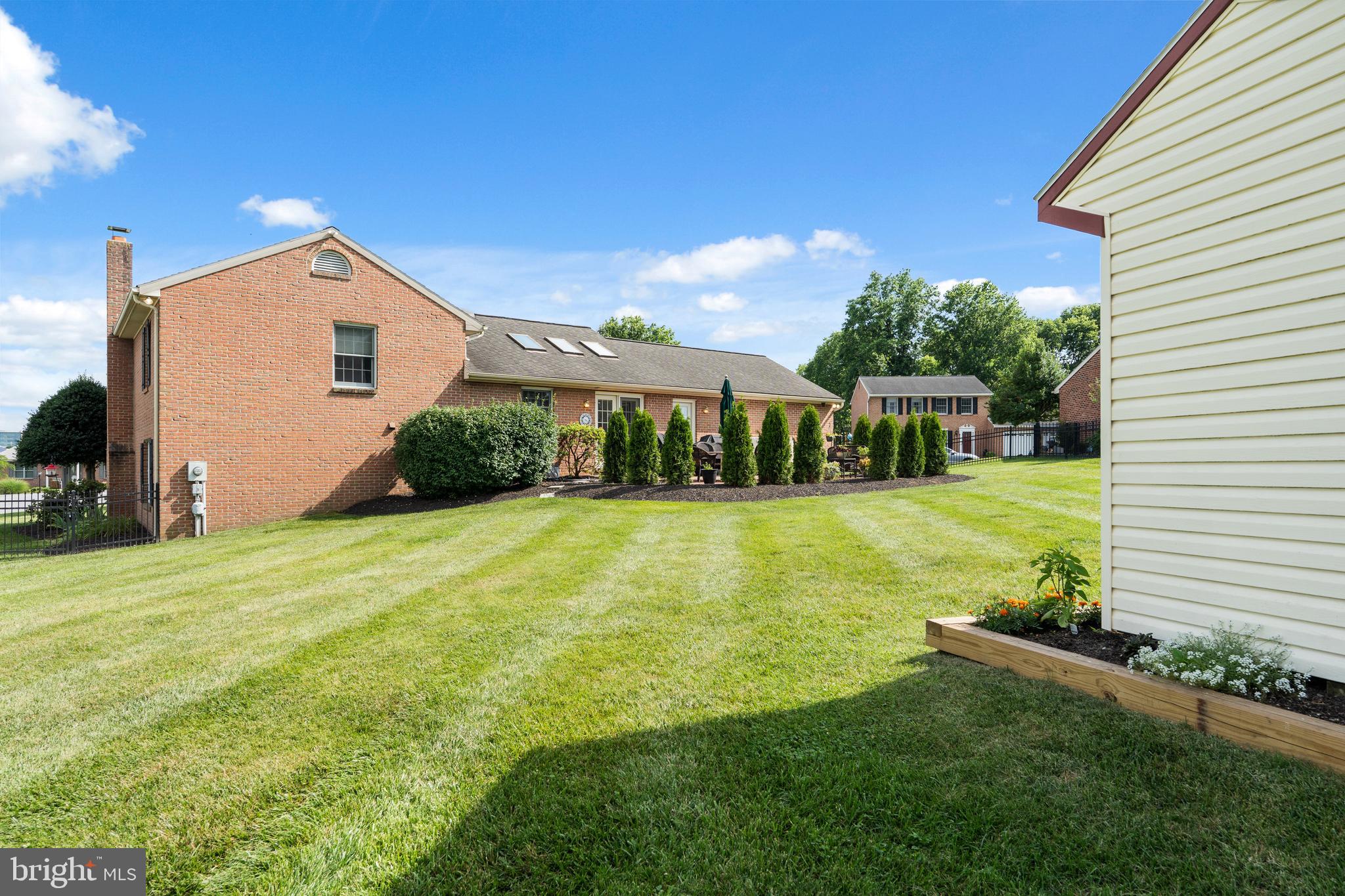 COLONIAL PARK EAST - Residential