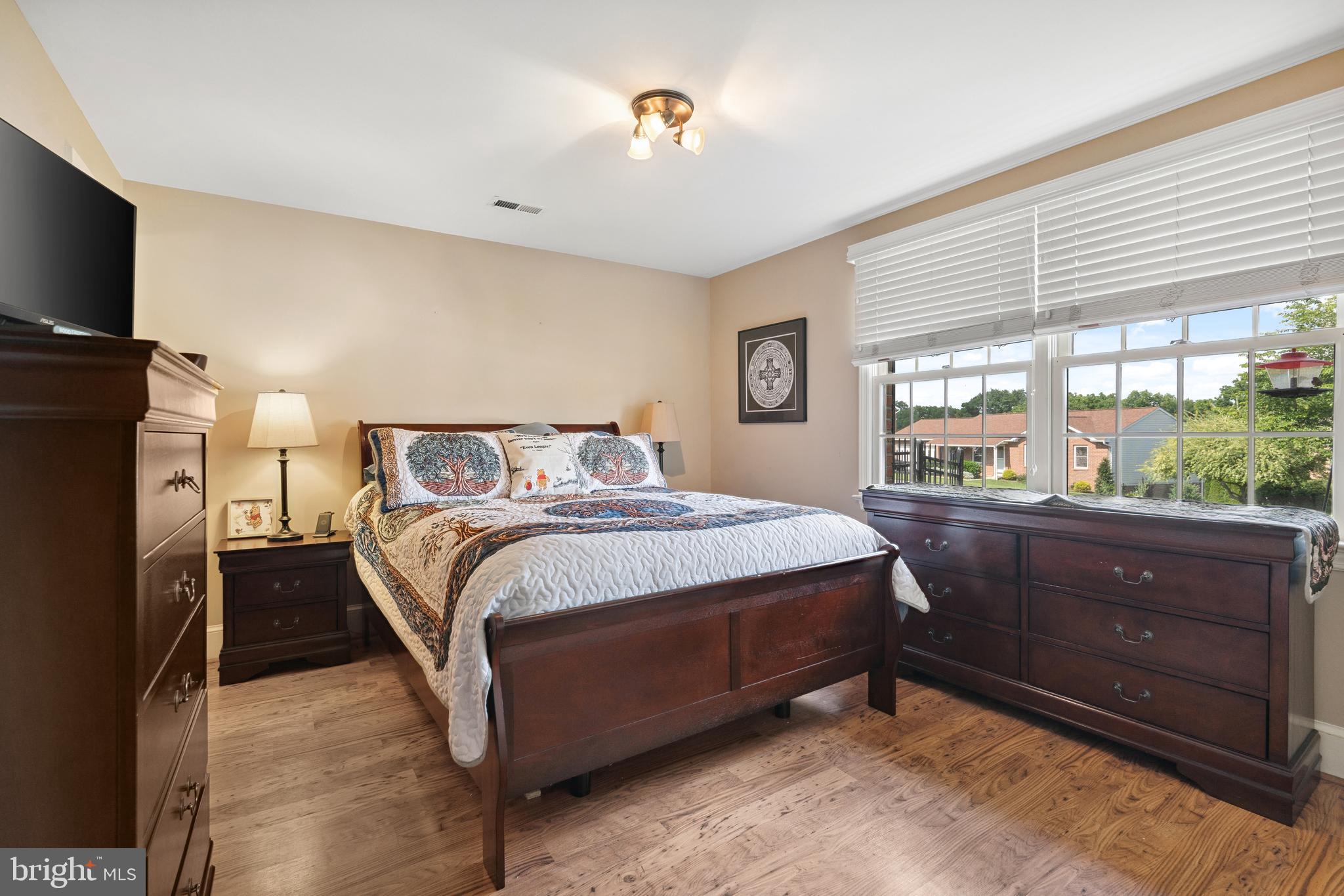 COLONIAL PARK EAST - Residential