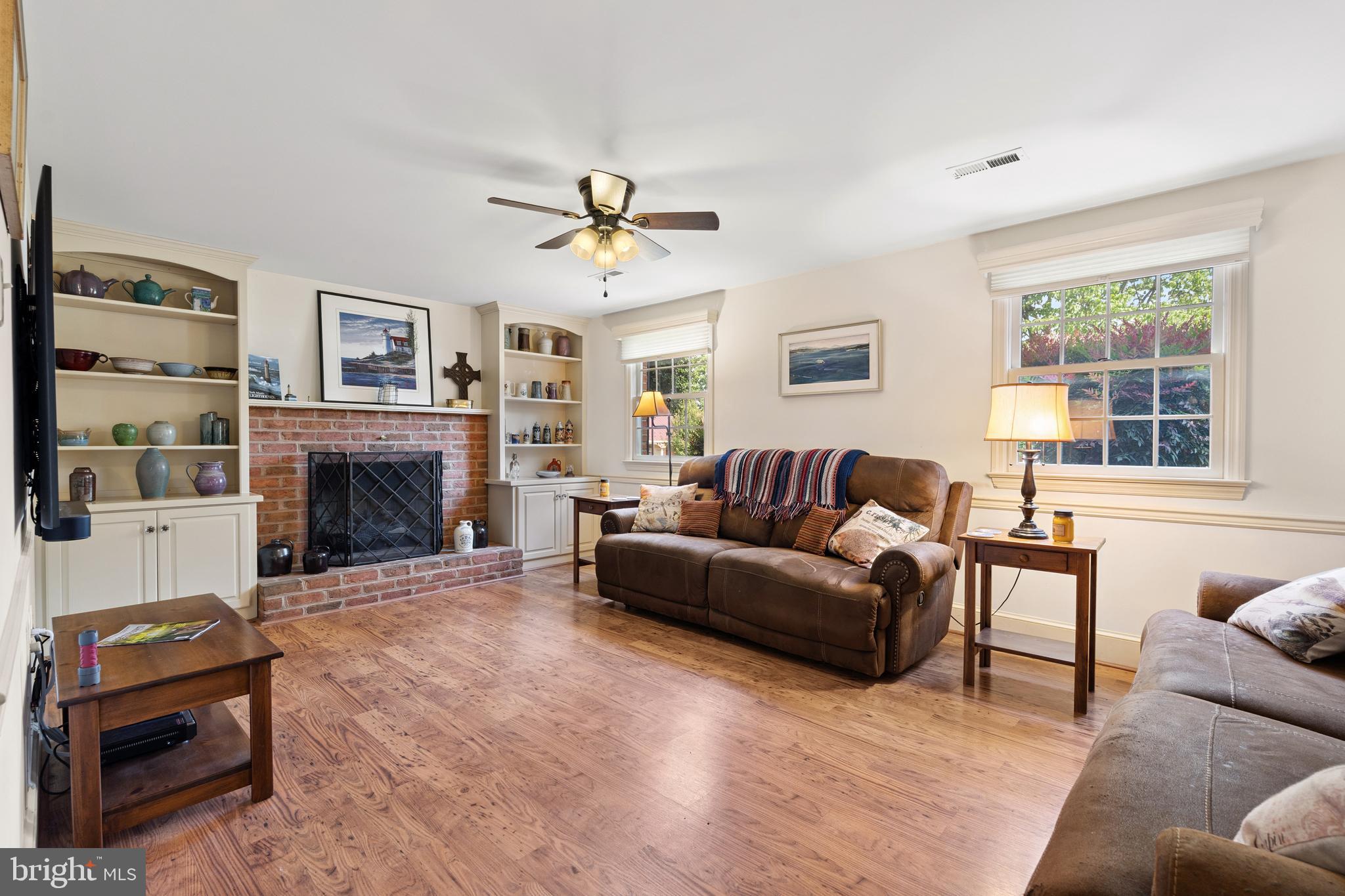 COLONIAL PARK EAST - Residential