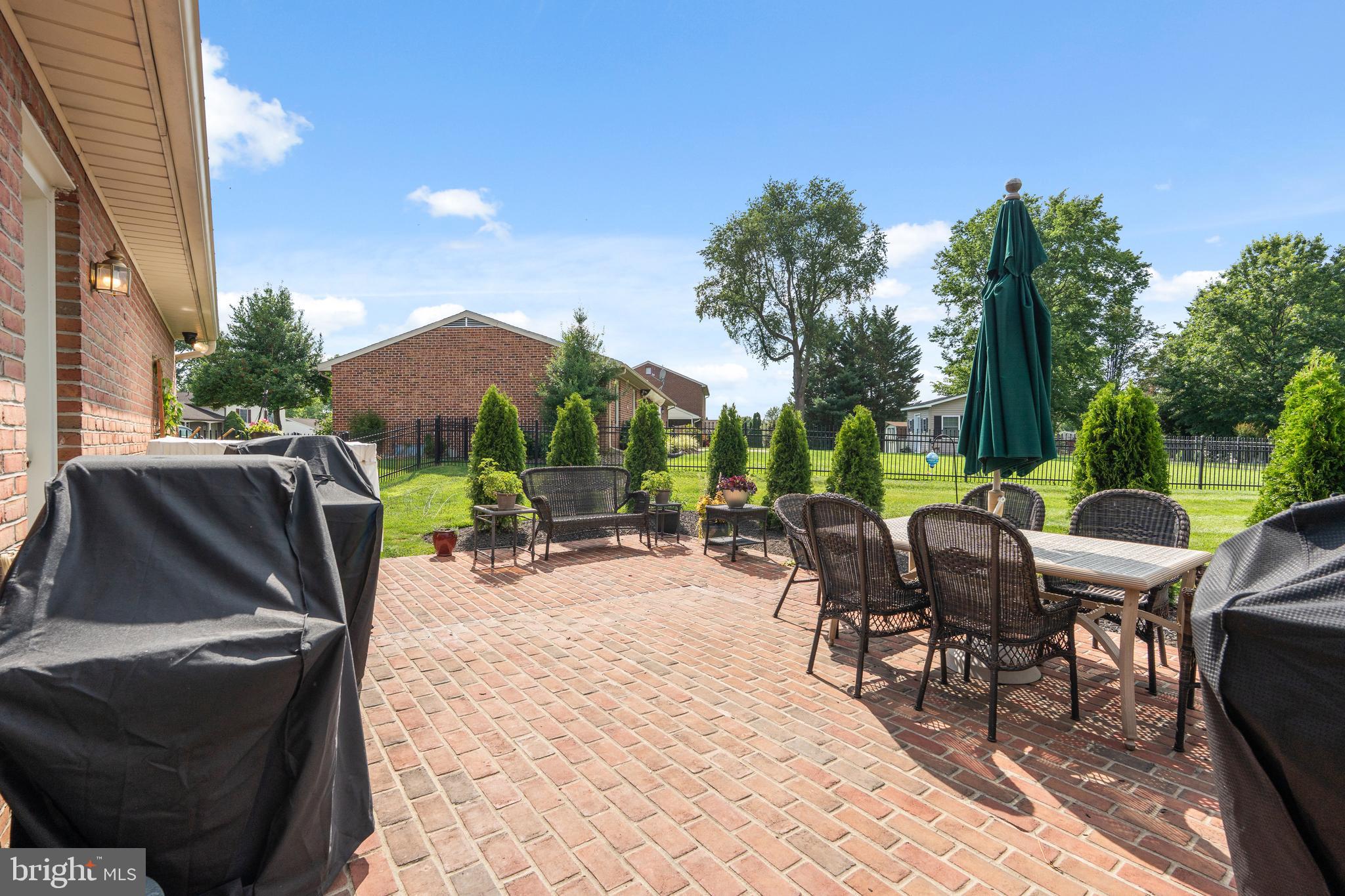 COLONIAL PARK EAST - Residential