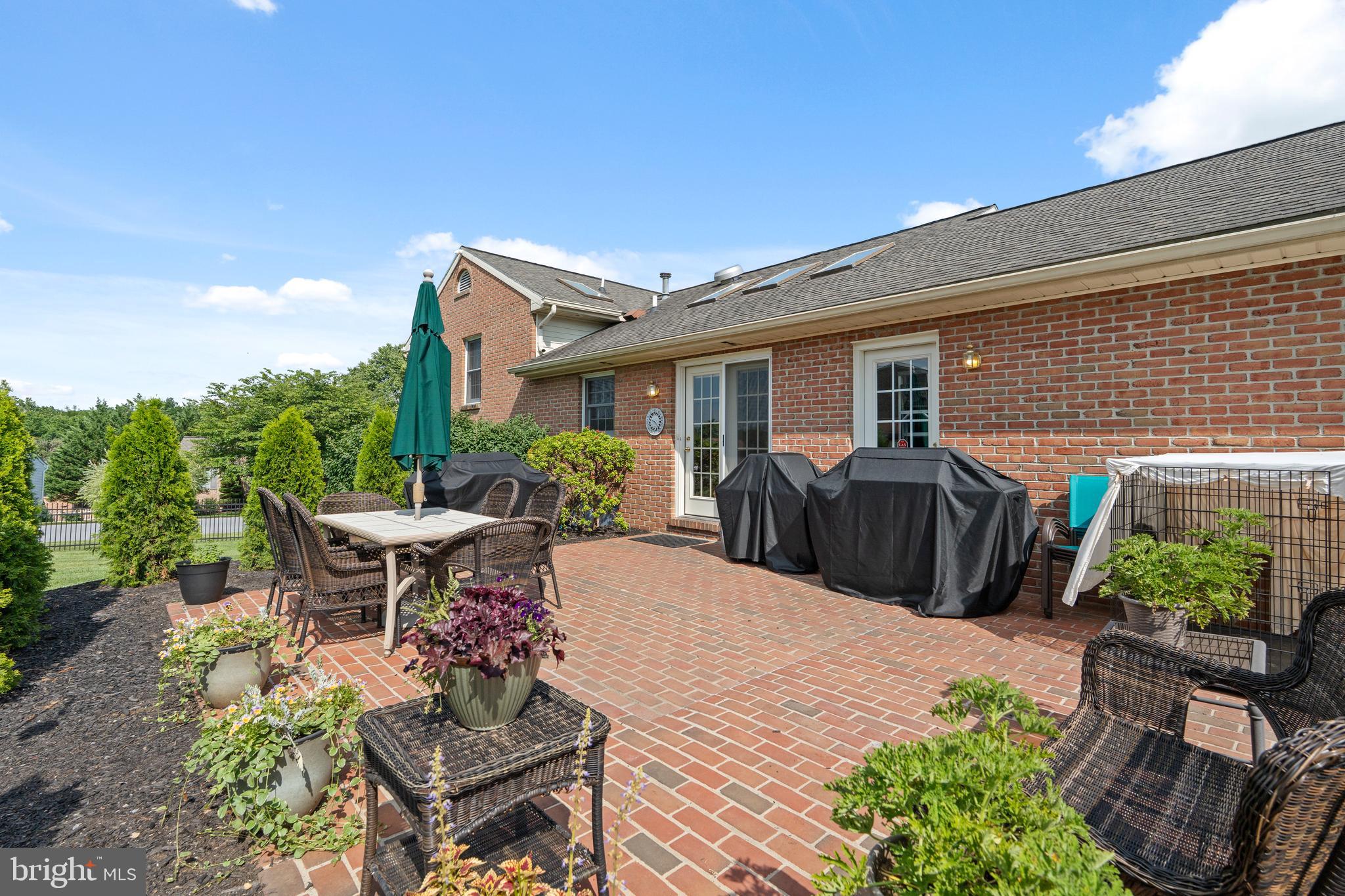 COLONIAL PARK EAST - Residential