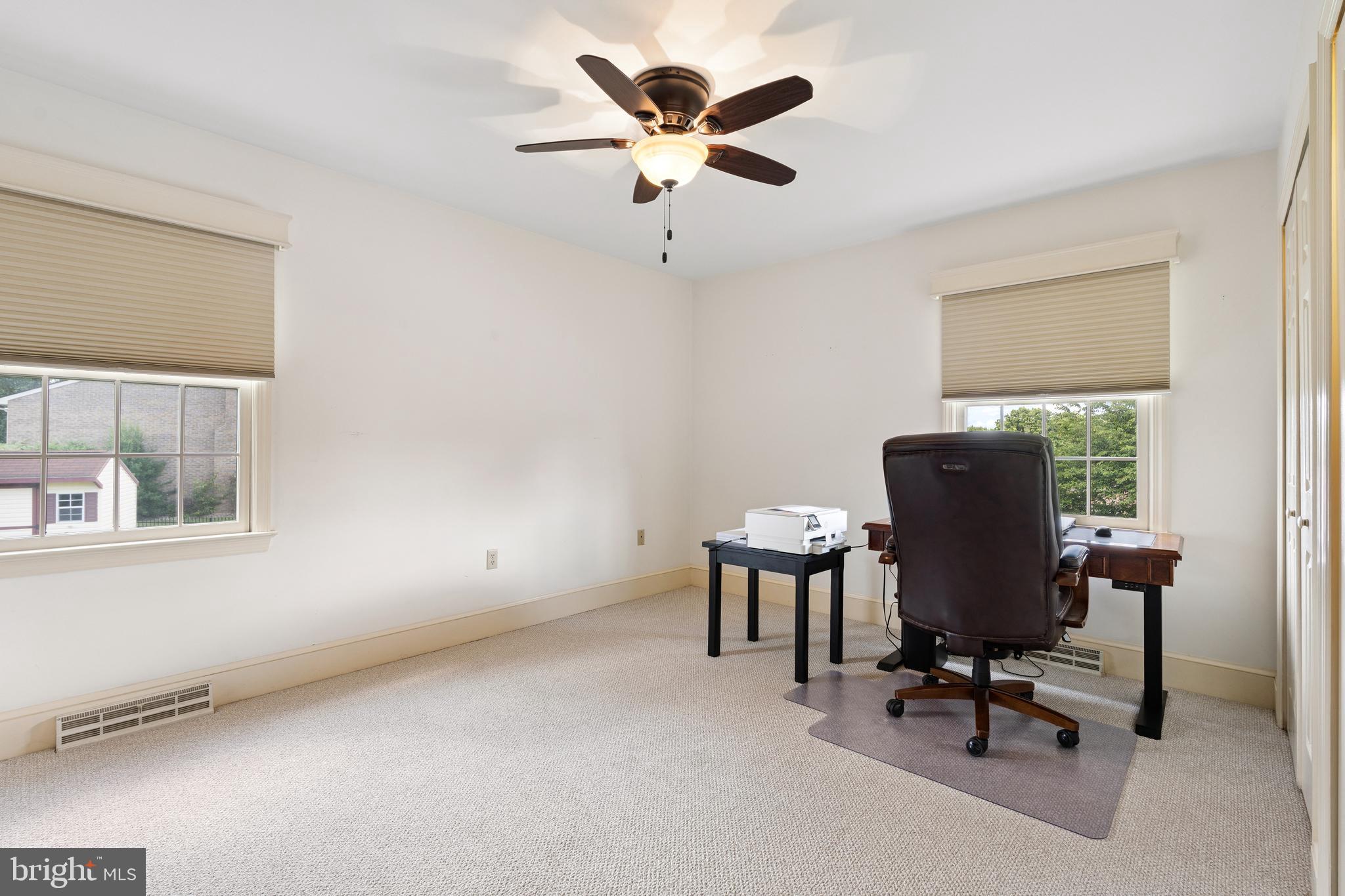 COLONIAL PARK EAST - Residential