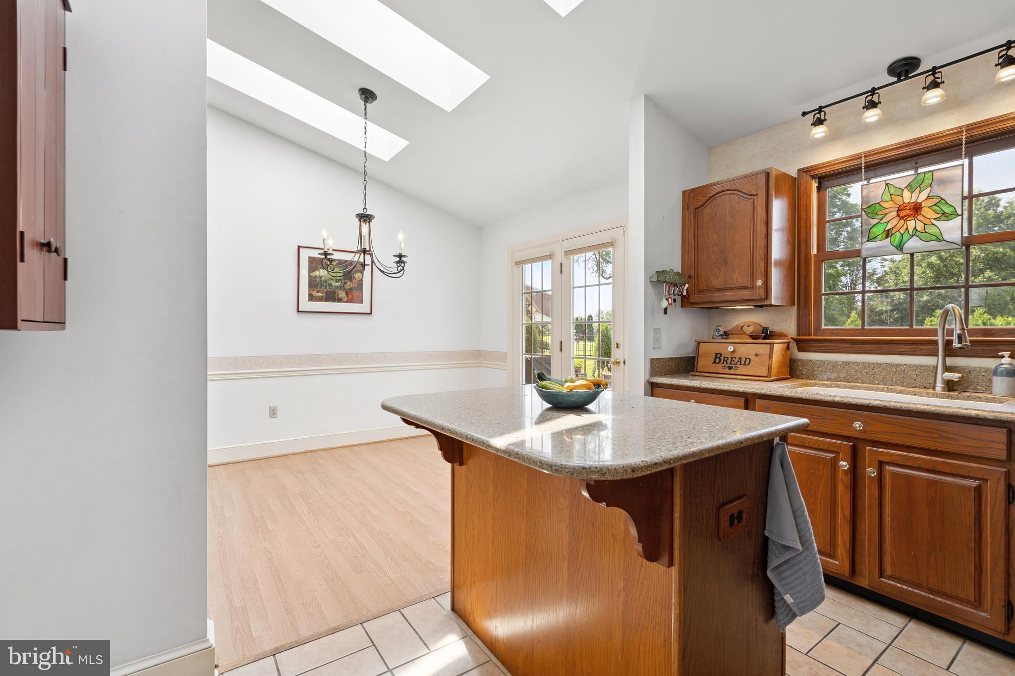 COLONIAL PARK EAST - Residential