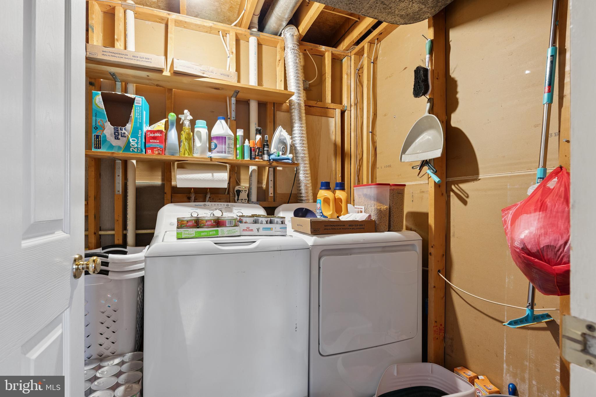 COLONIAL PARK EAST - Residential