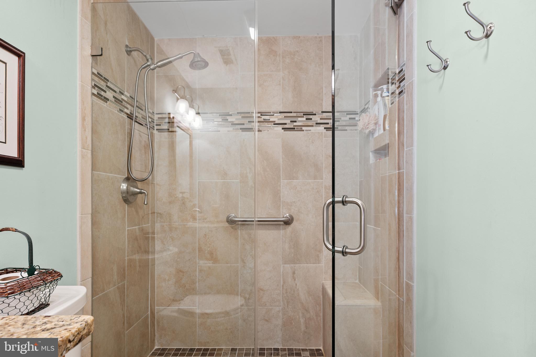 COLONIAL PARK EAST - Residential