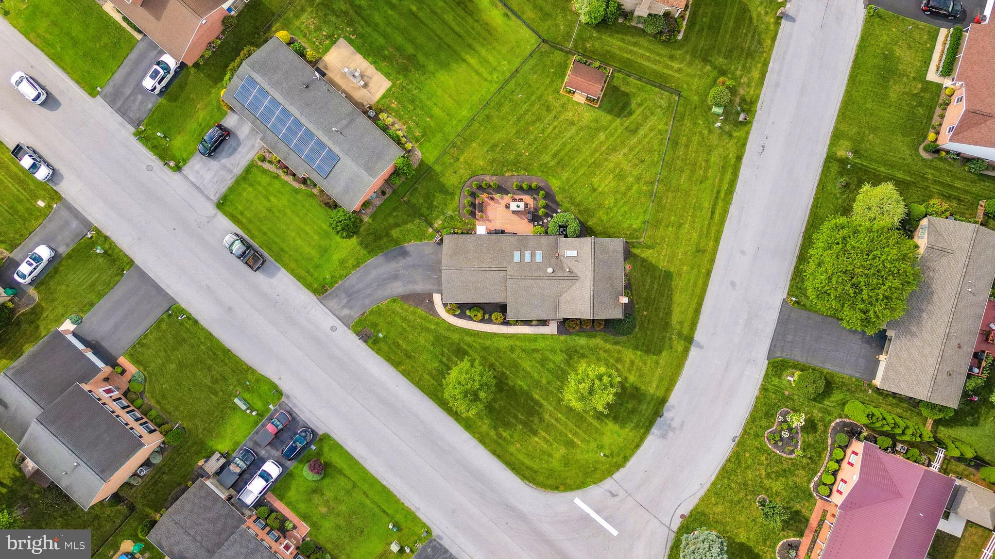 COLONIAL PARK EAST - Residential