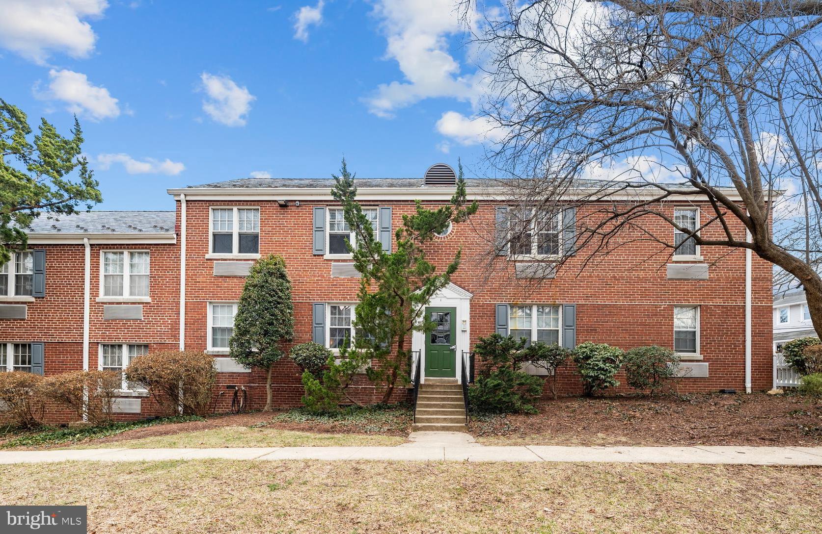 1 AUBURN COURT B