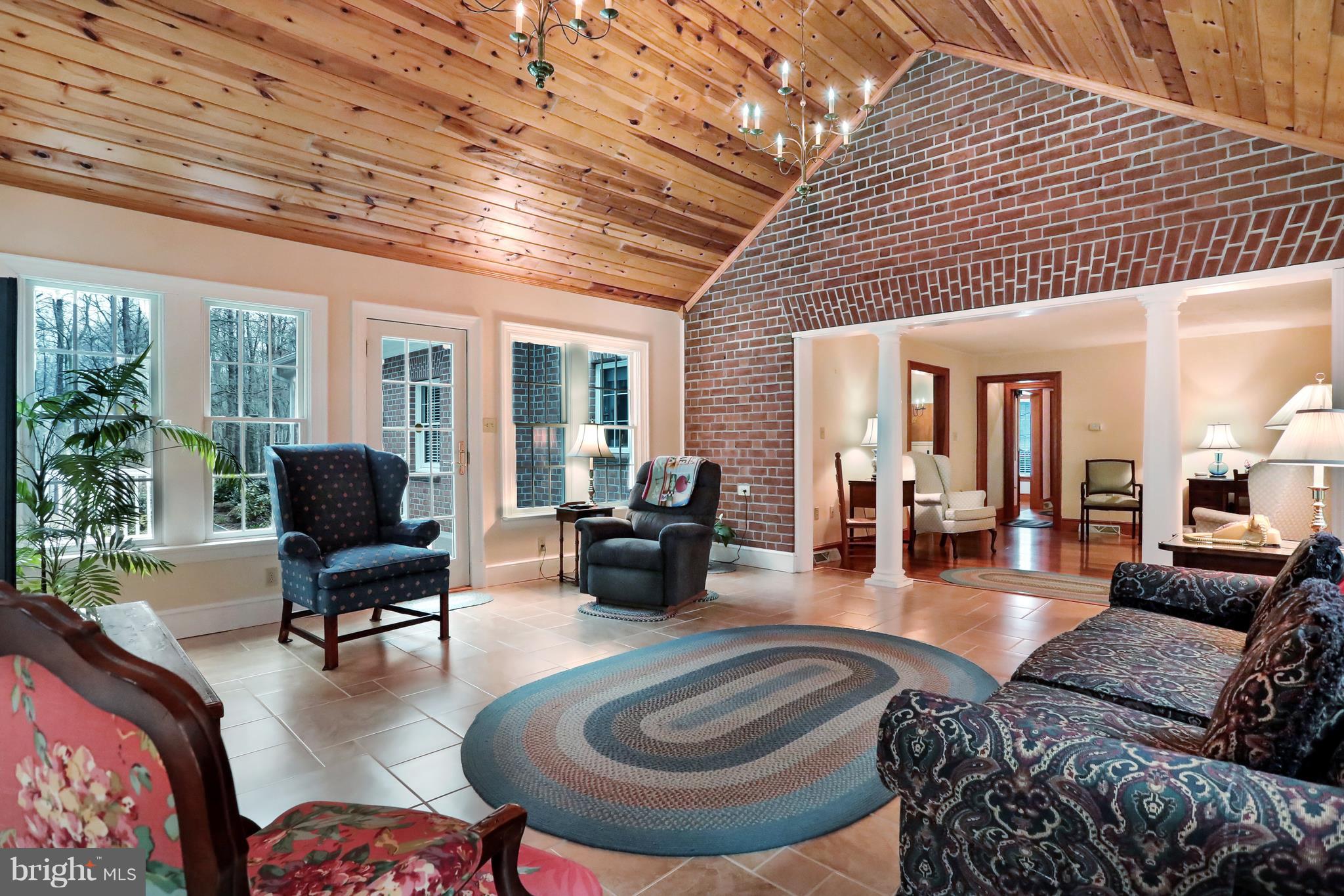 SHIRLEY FARMS - Residential