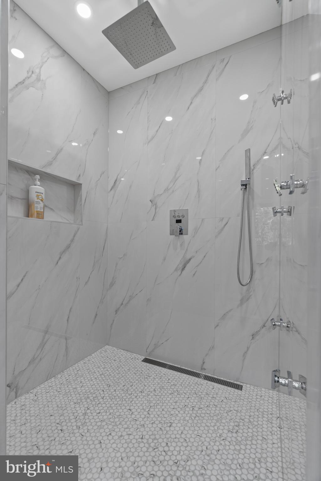 HILLMEAD - Residential