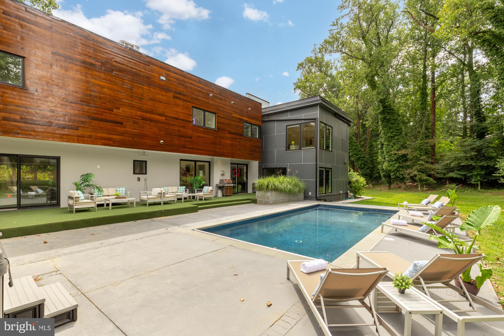 HILLMEAD - Residential