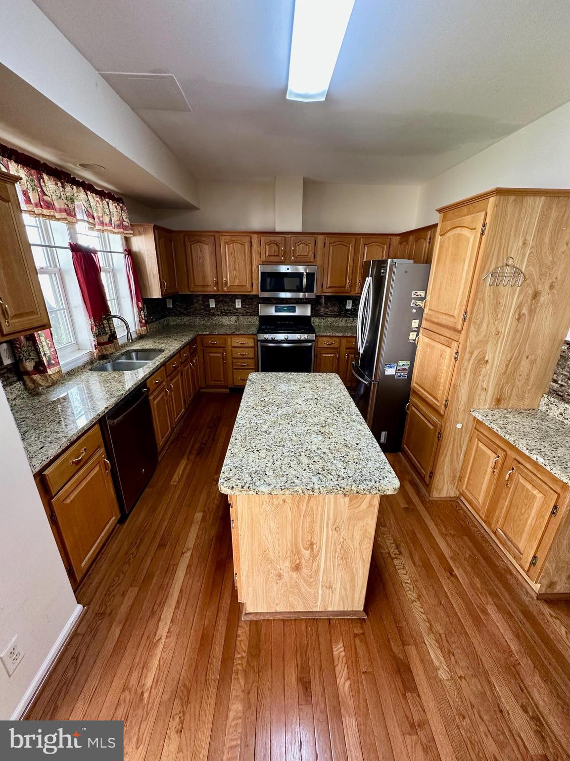 7316 WILLOW GLEN WAY