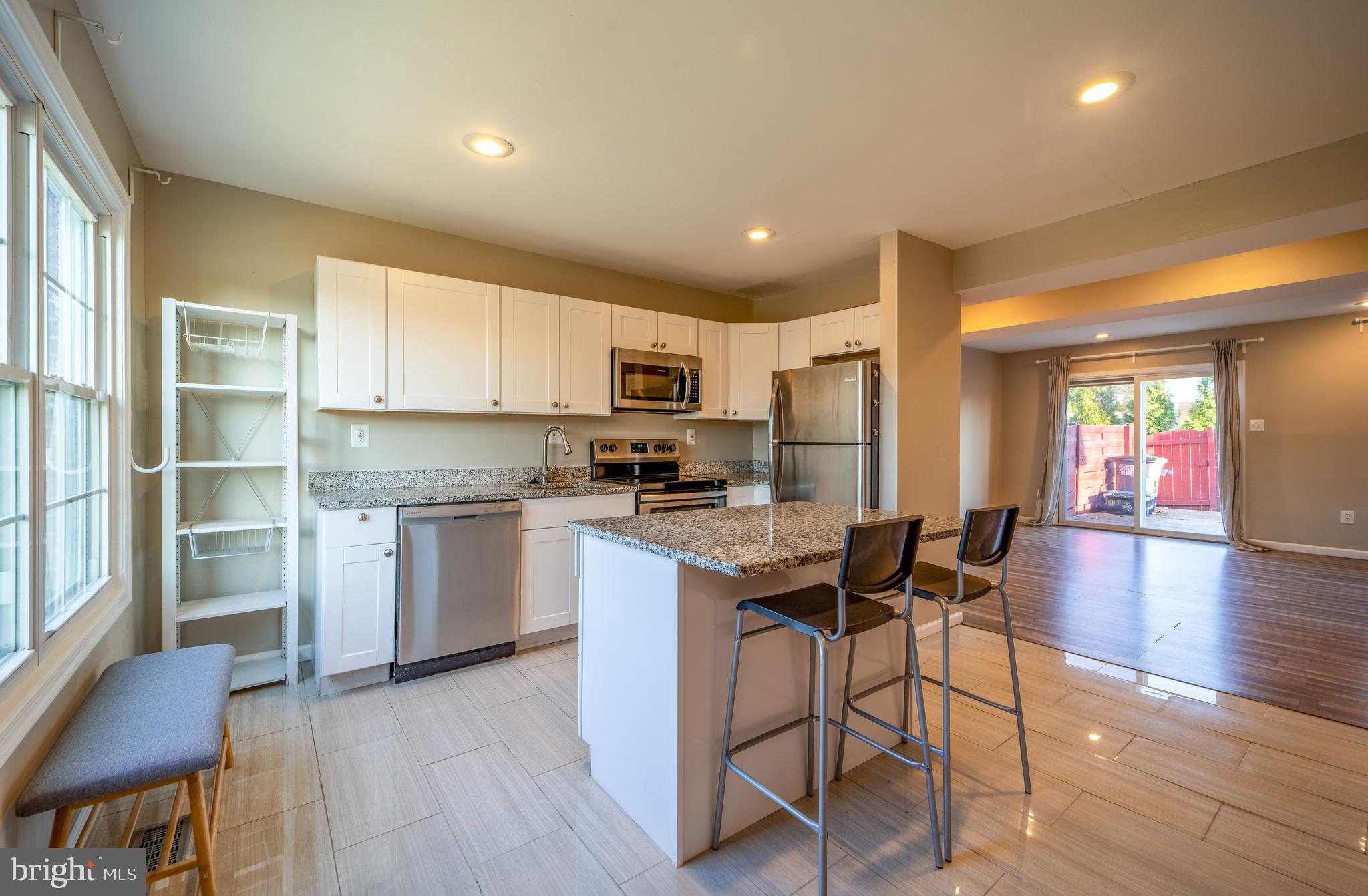 1412 COTTONWOOD COURT