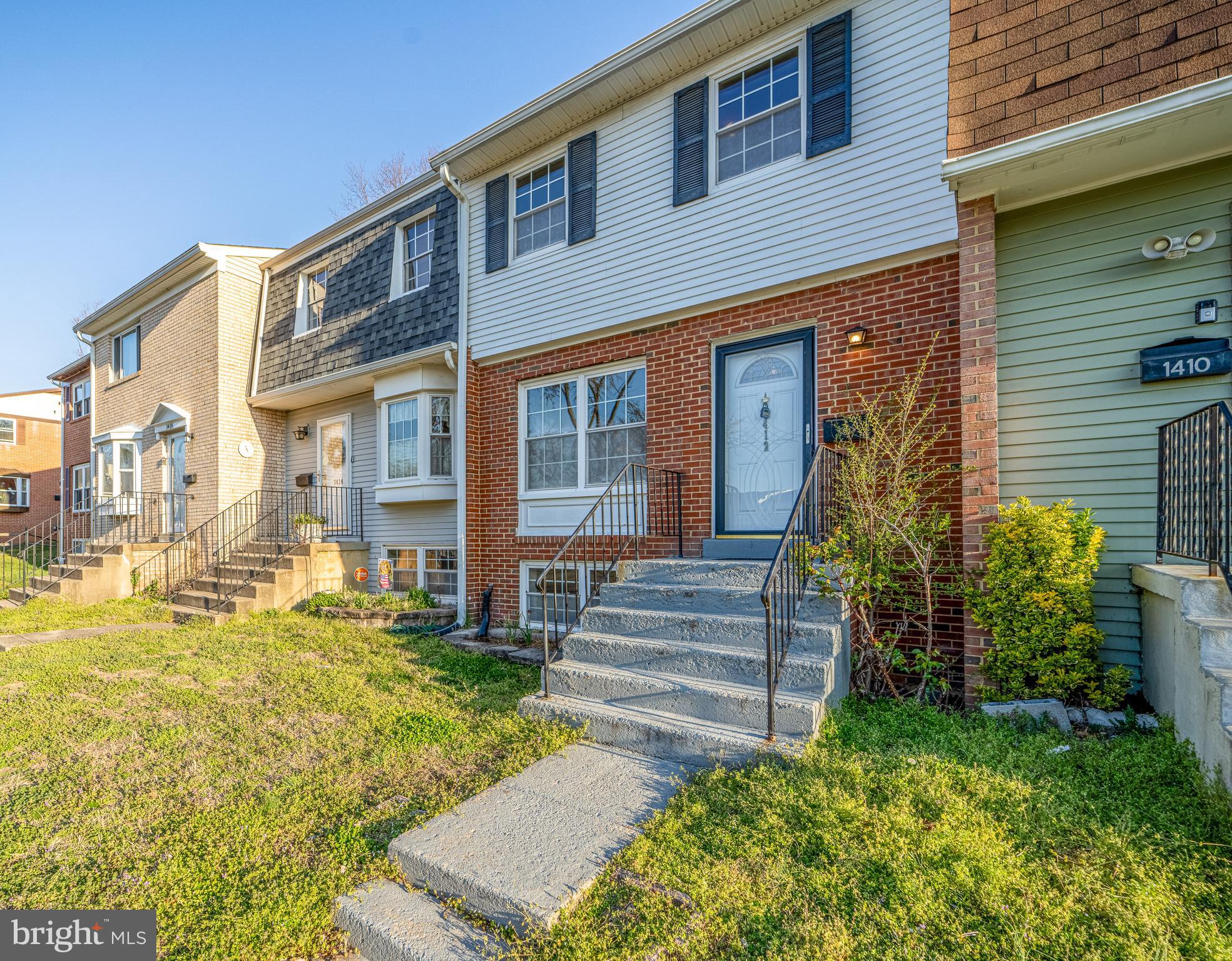 1412 COTTONWOOD COURT