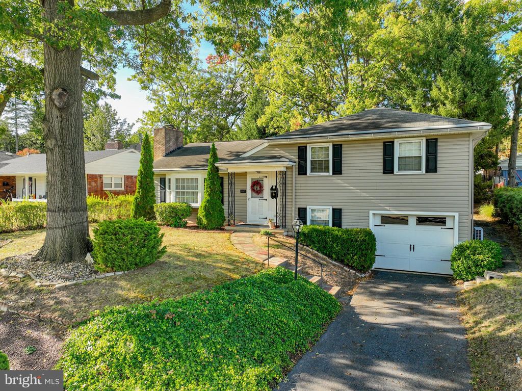 Photo of 815 Columbia Avenue, PALMERTON, PA 18071 (MLS # PACC2006790)
