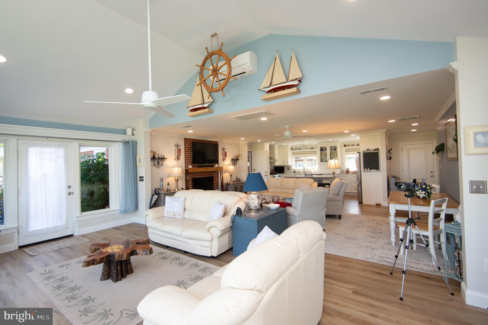 ALGONQUIN - Residential