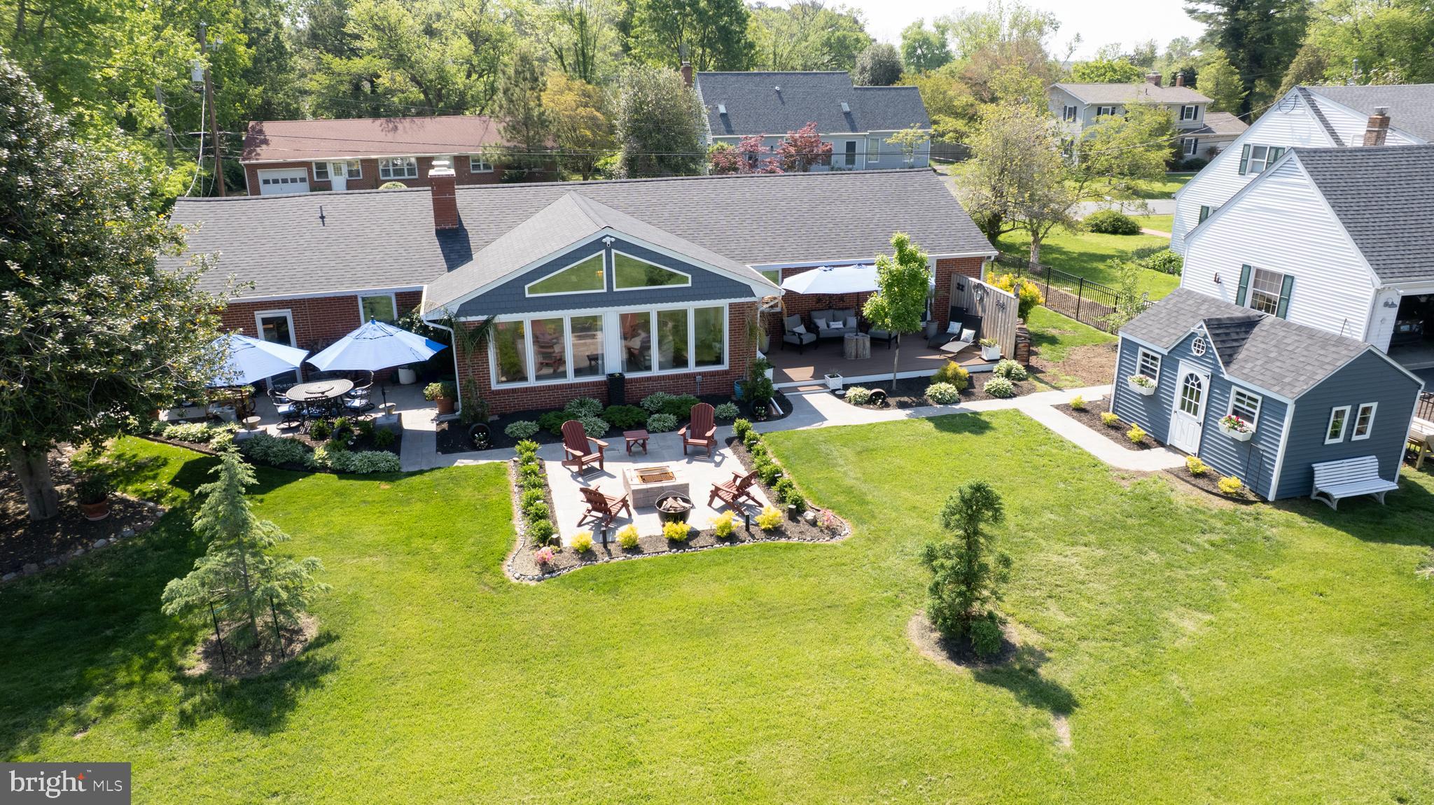 ALGONQUIN - Residential