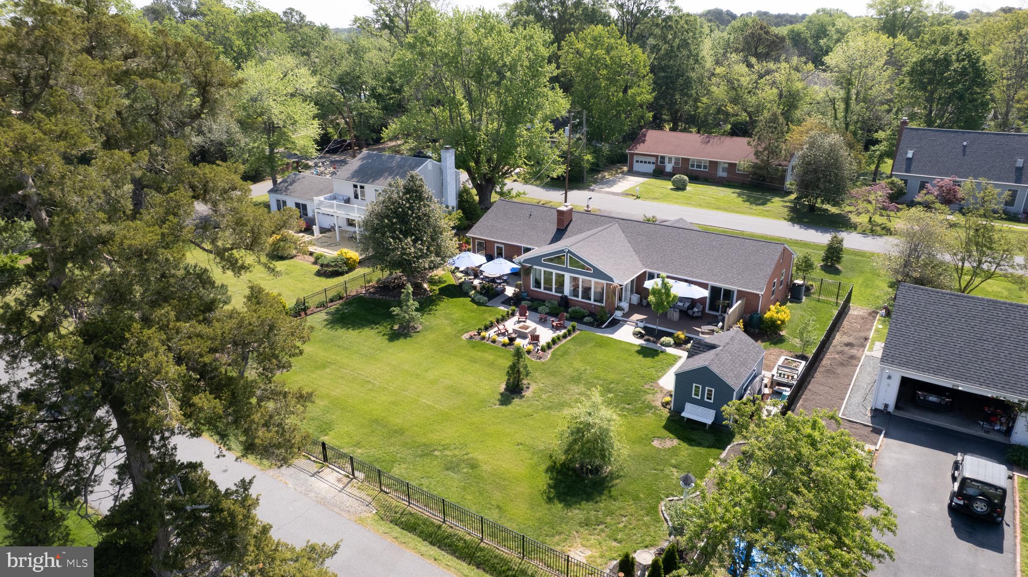 ALGONQUIN - Residential