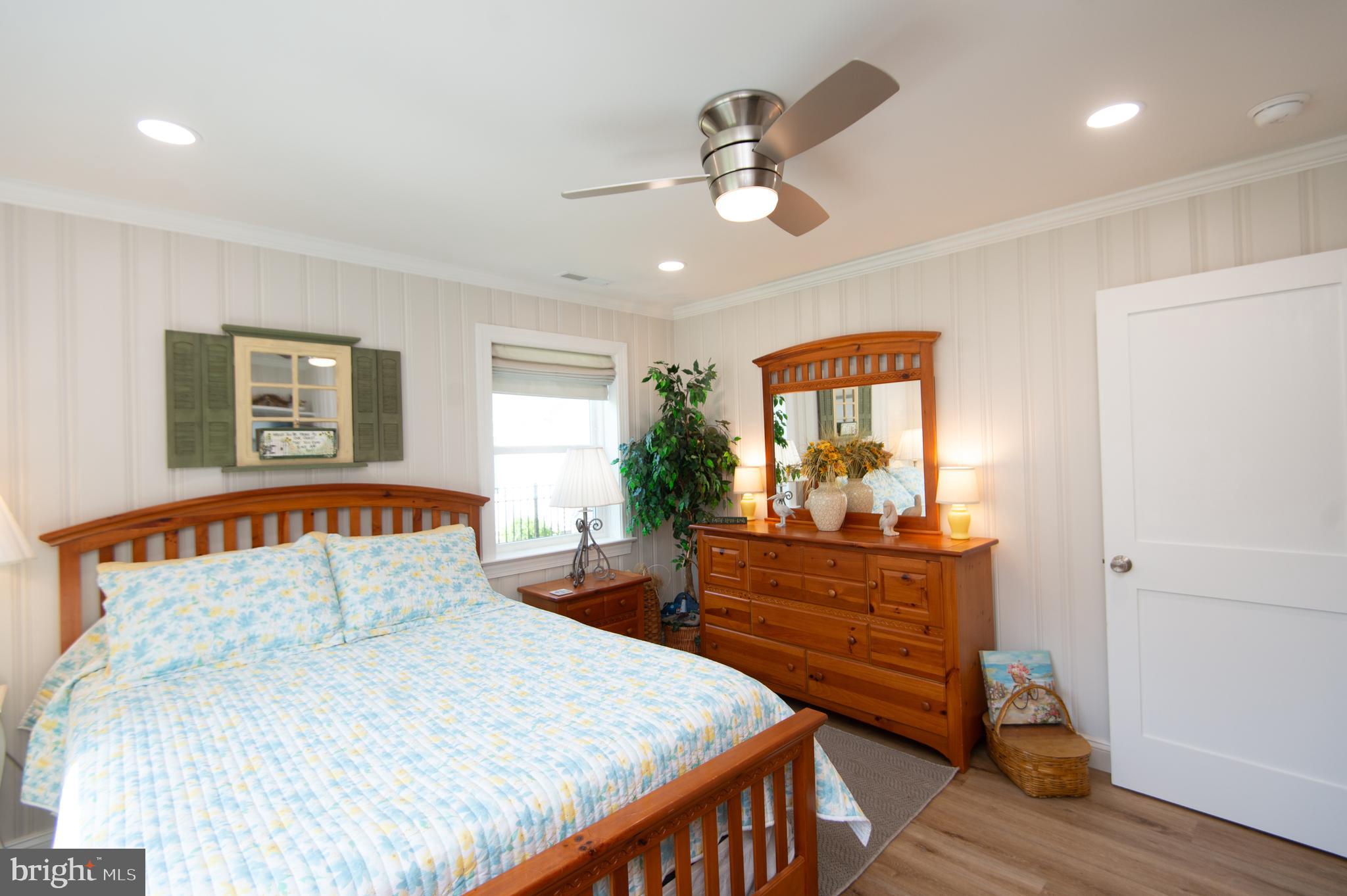 ALGONQUIN - Residential