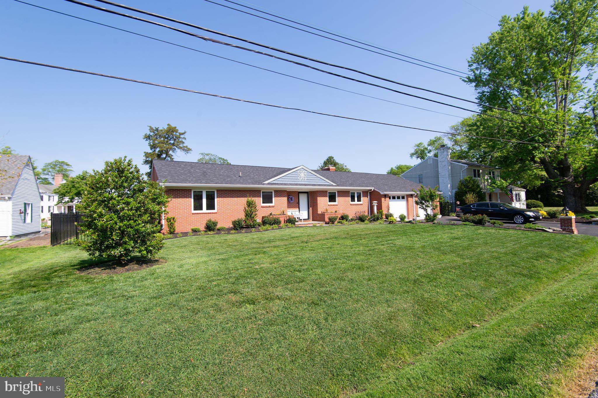 ALGONQUIN - Residential