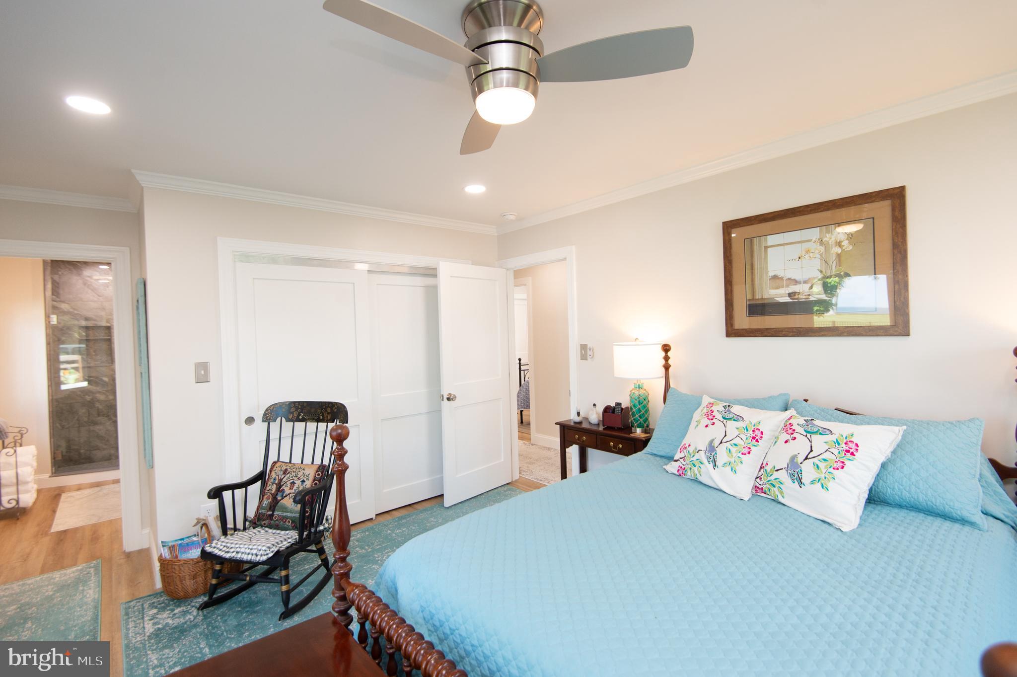 ALGONQUIN - Residential