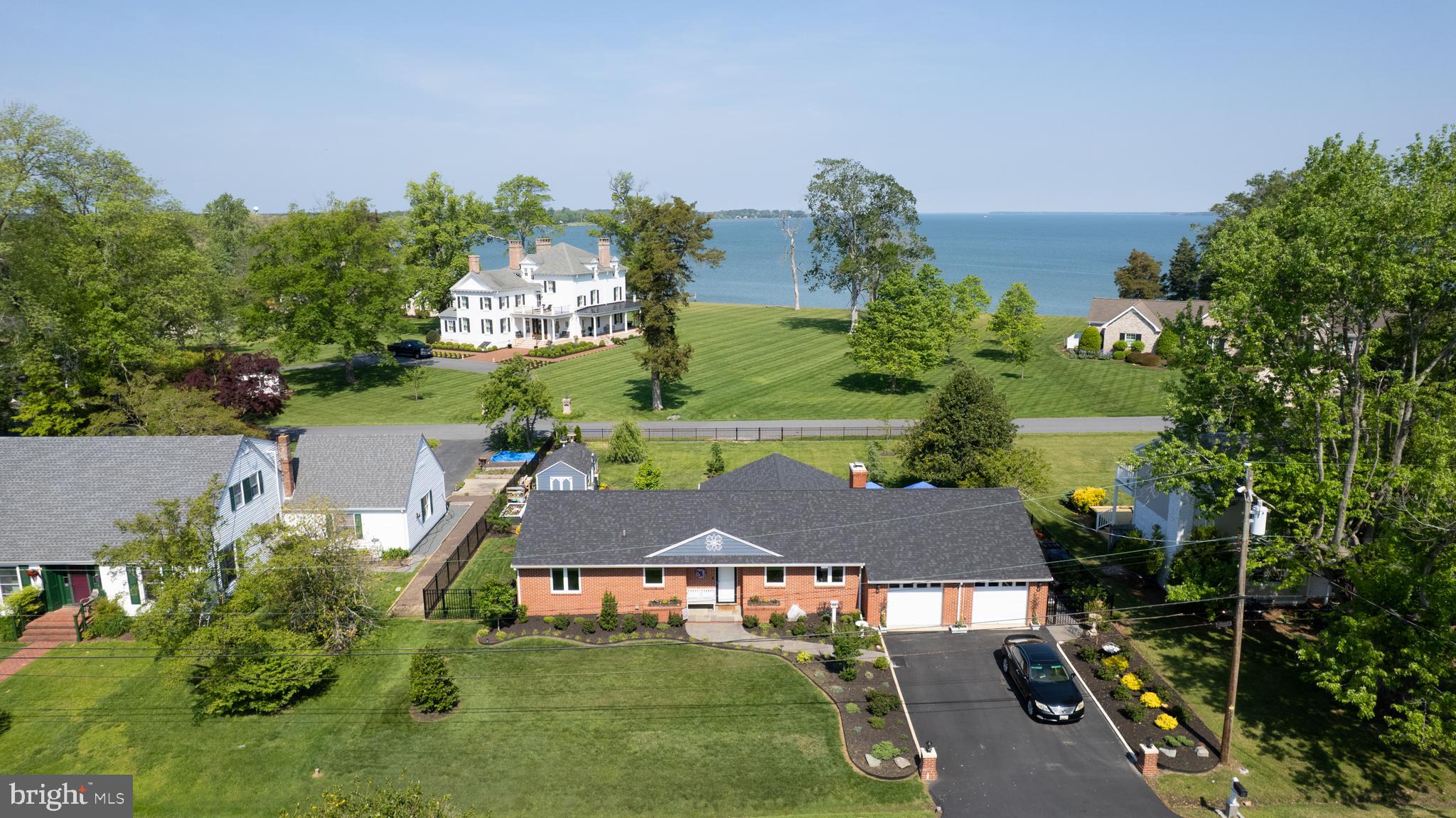 ALGONQUIN - Residential