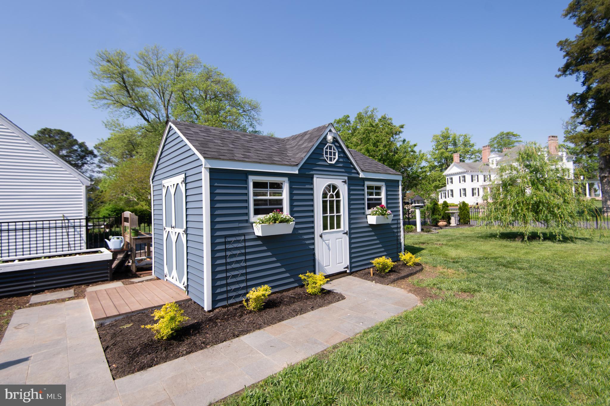 ALGONQUIN - Residential