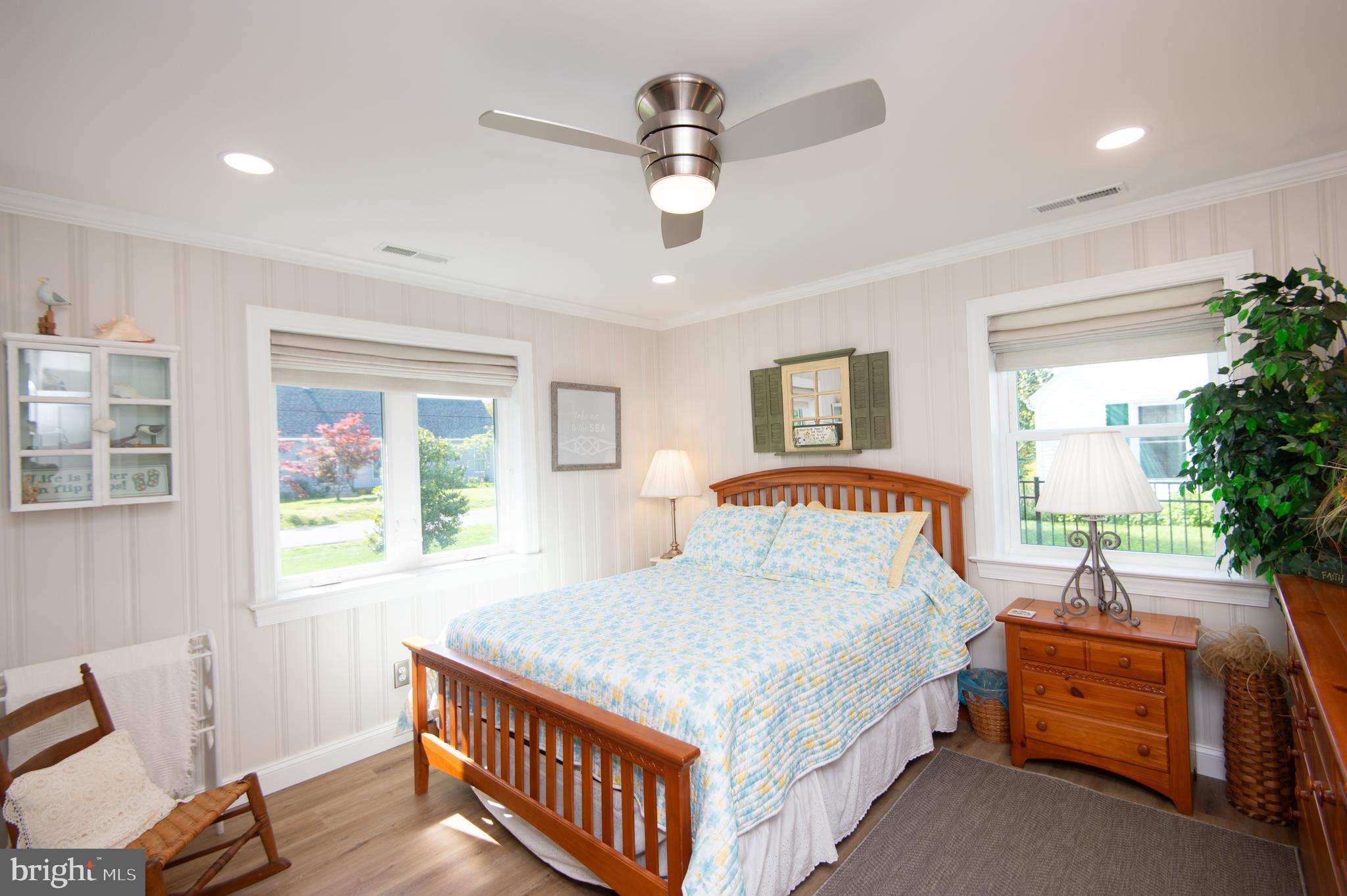 ALGONQUIN - Residential