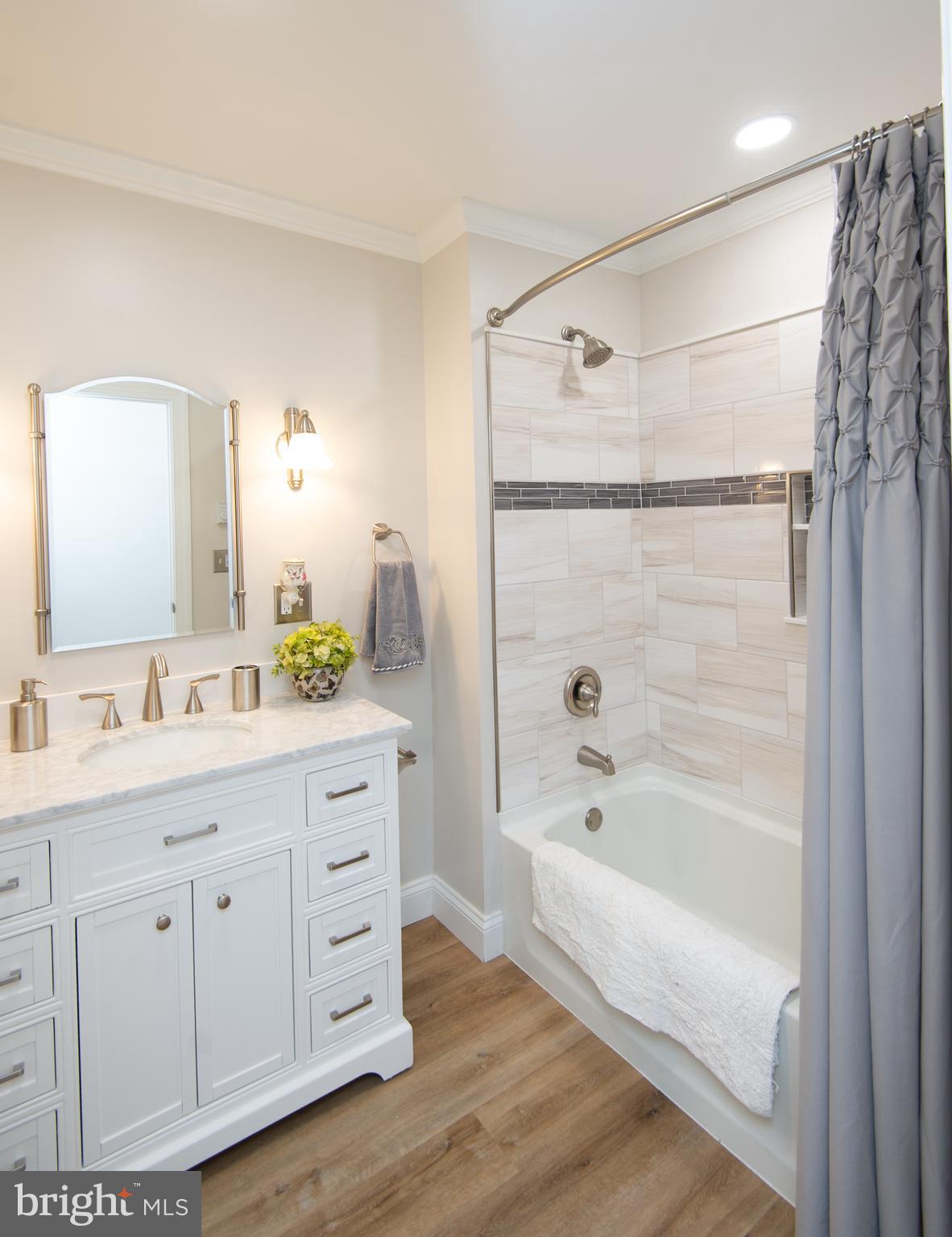 ALGONQUIN - Residential