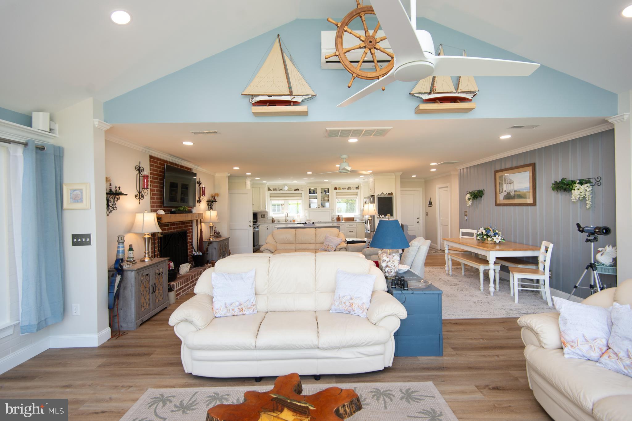 ALGONQUIN - Residential