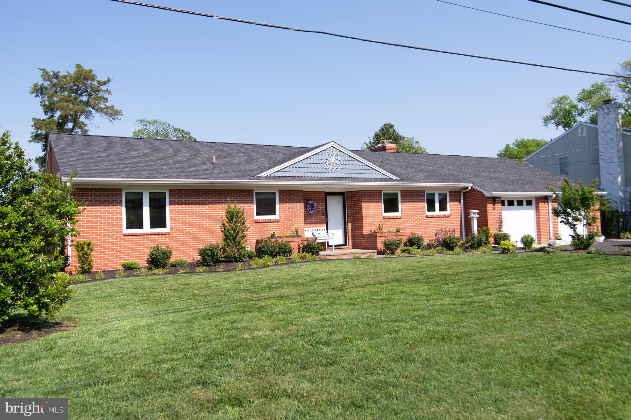 ALGONQUIN - Residential