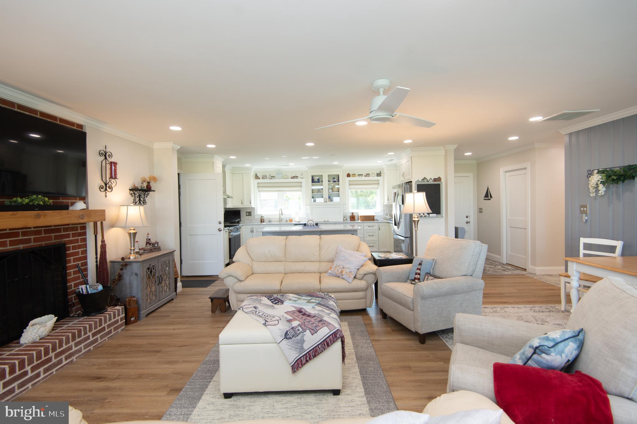 ALGONQUIN - Residential