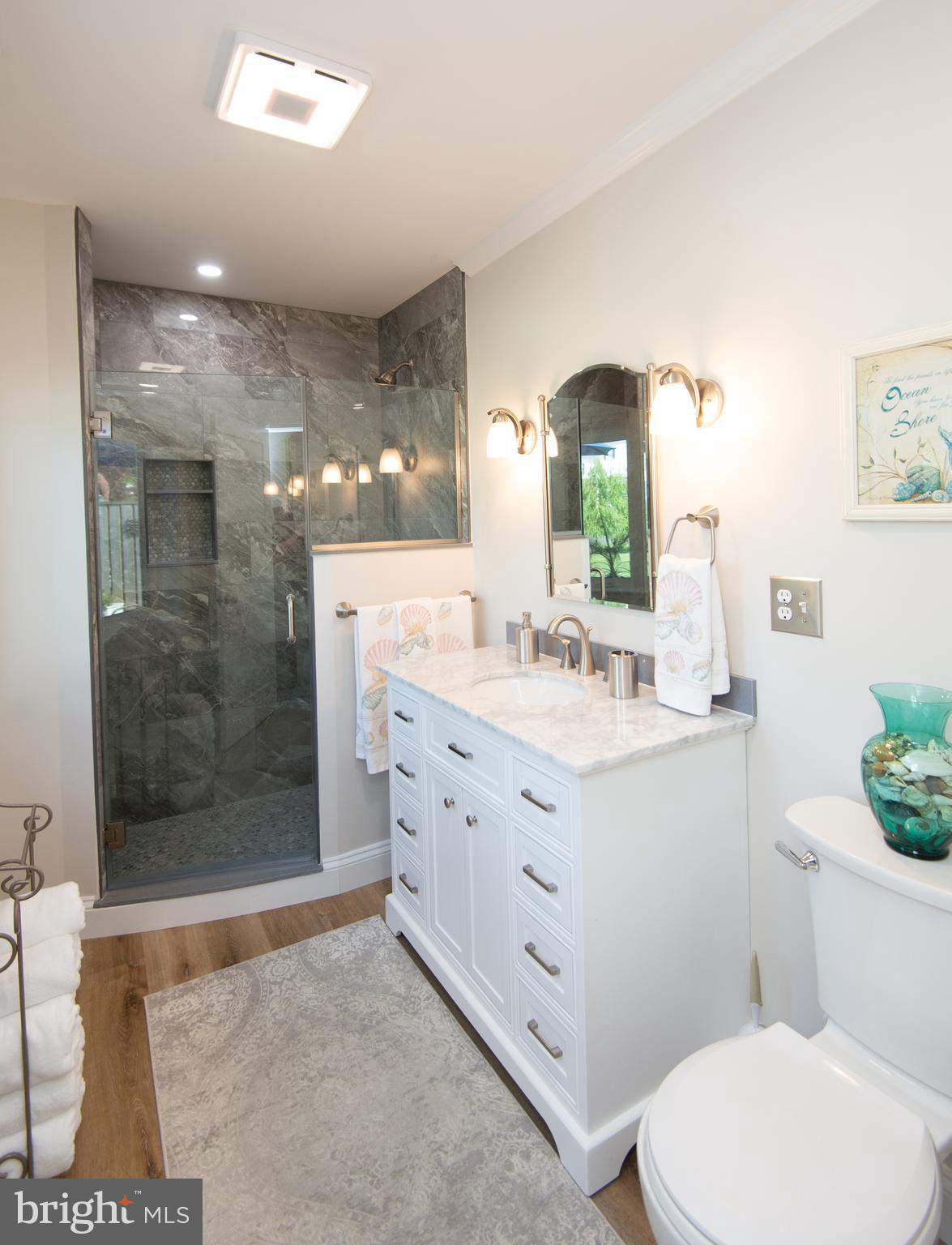 ALGONQUIN - Residential