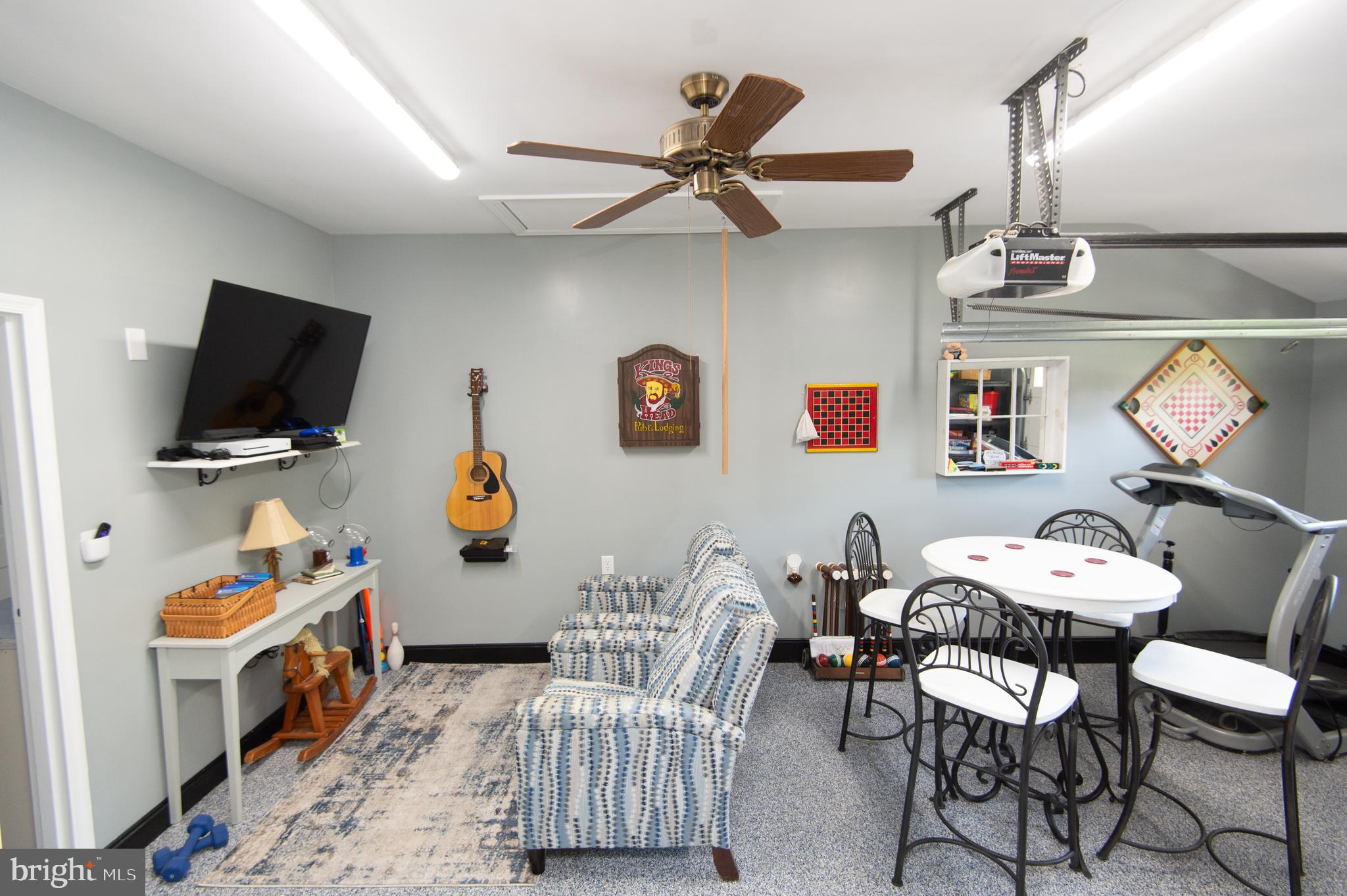 ALGONQUIN - Residential