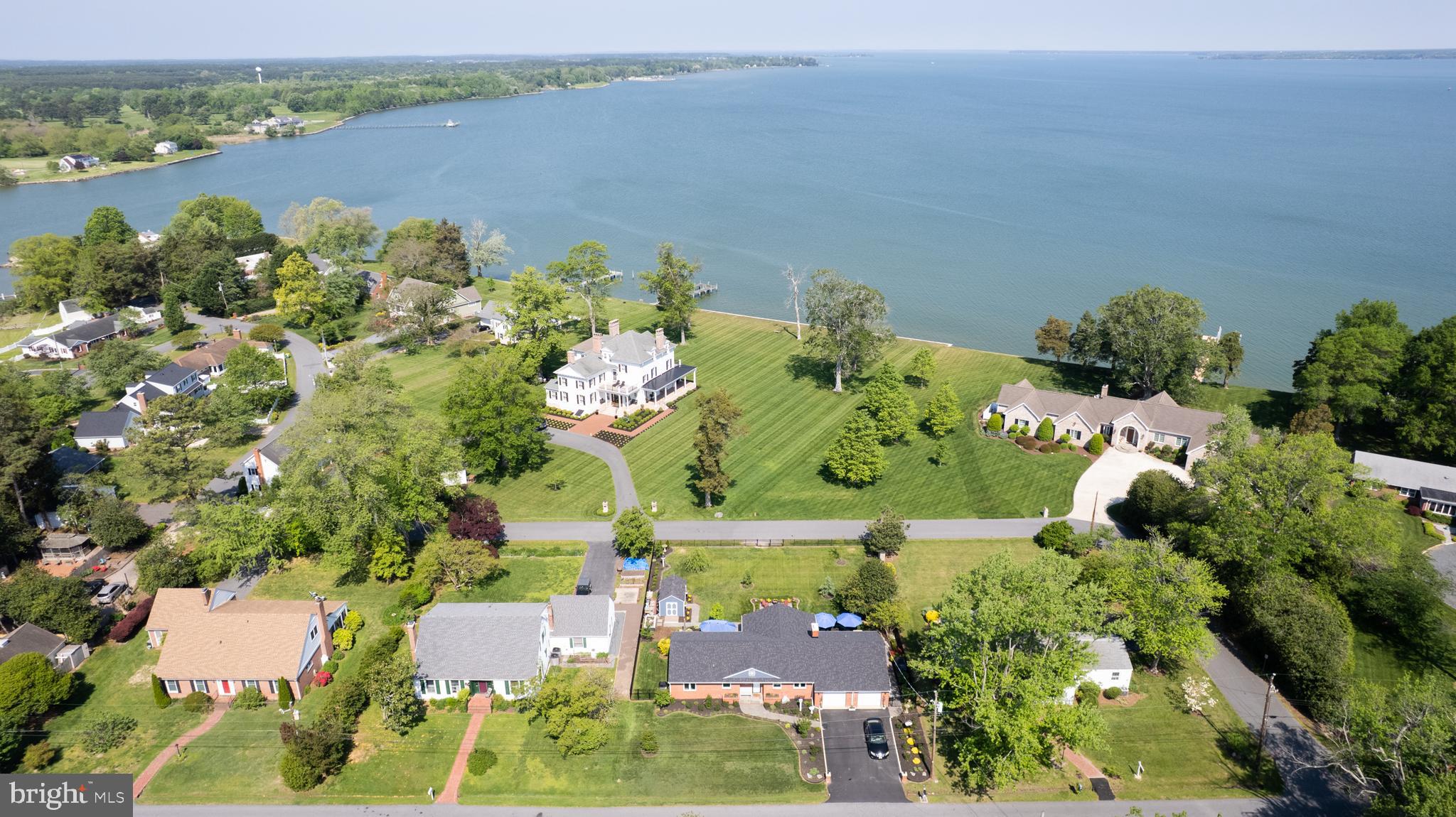 ALGONQUIN - Residential