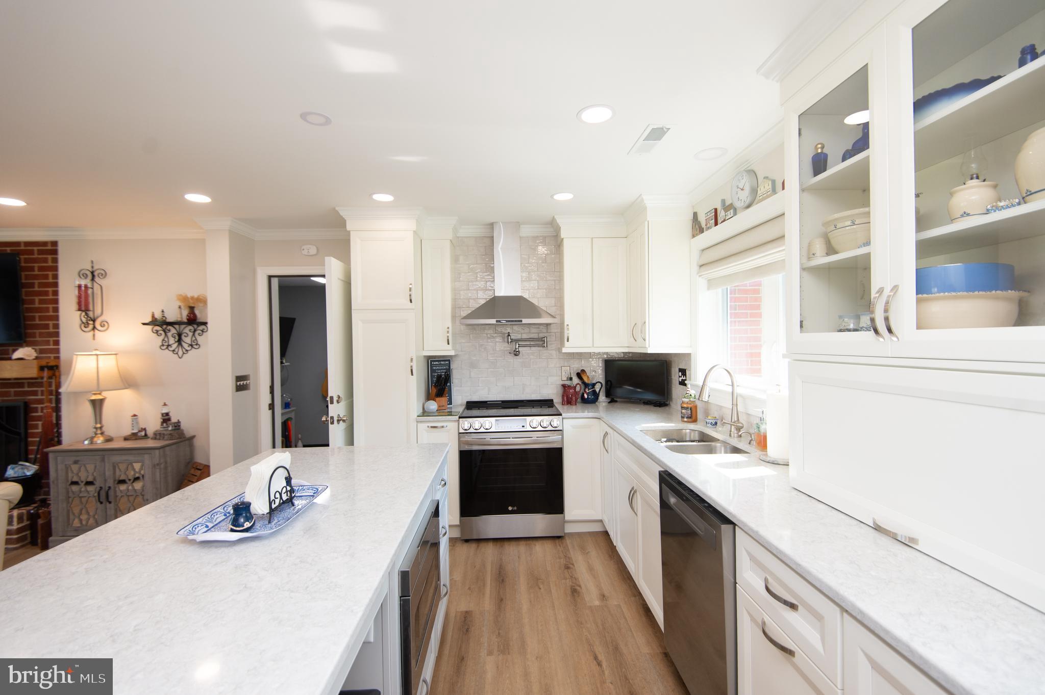 ALGONQUIN - Residential