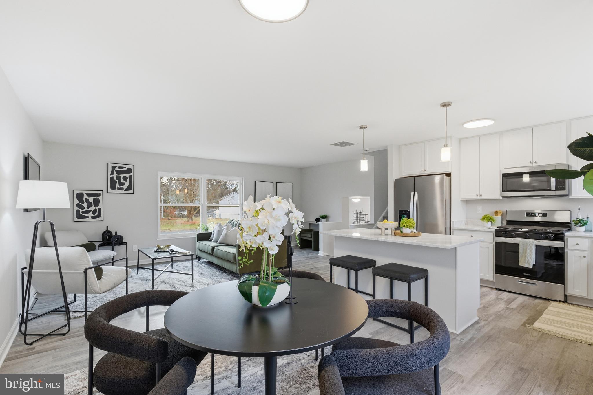 SURRATTS GARDENS - Residential