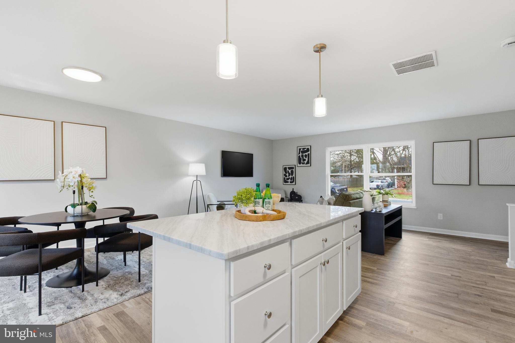 SURRATTS GARDENS - Residential