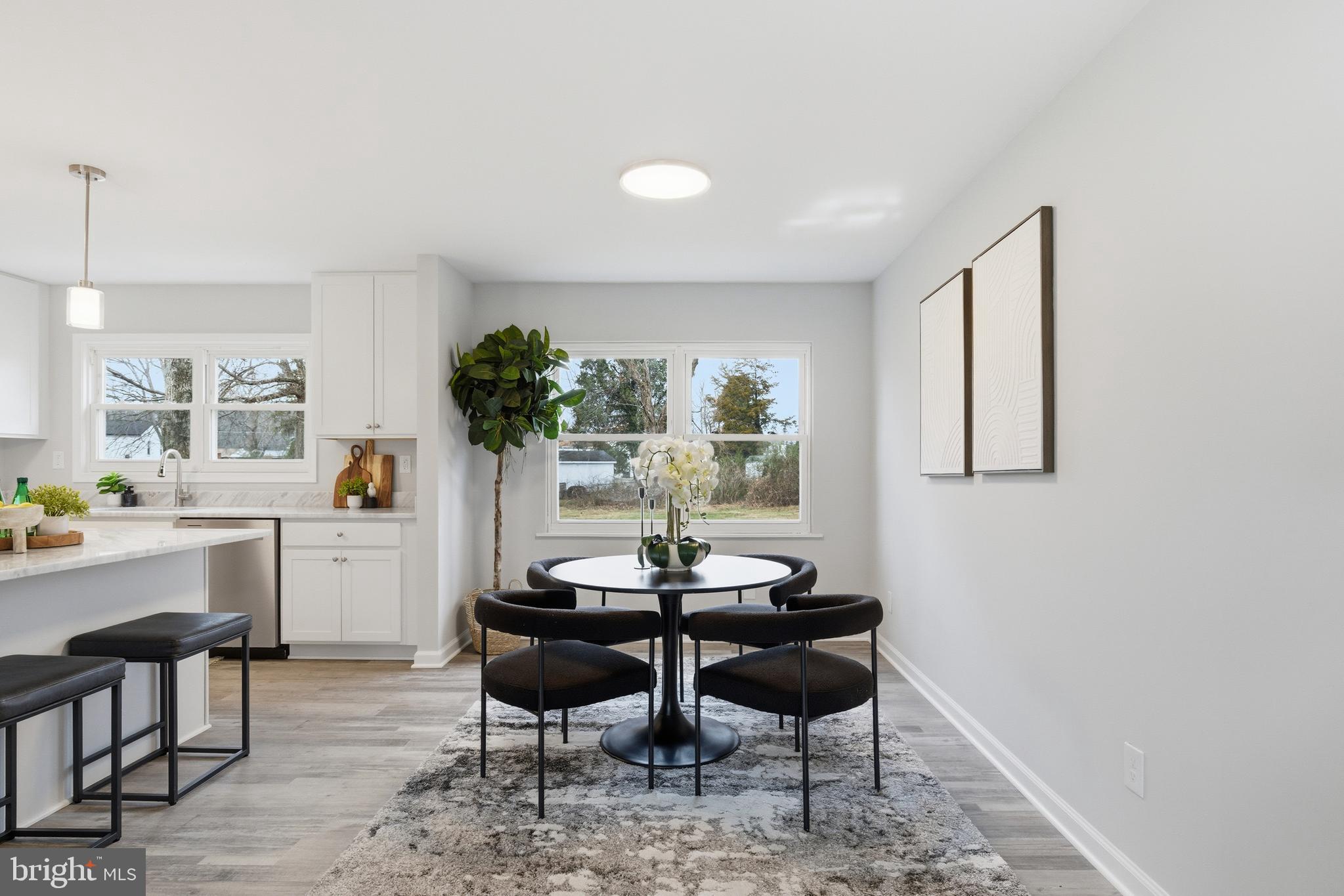 SURRATTS GARDENS - Residential