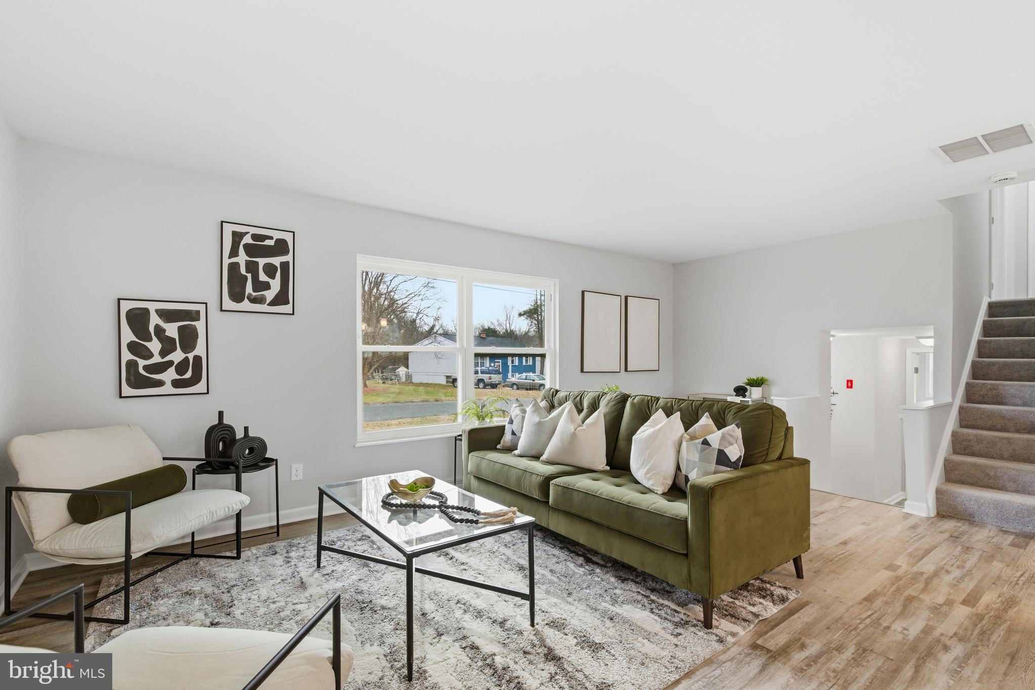 SURRATTS GARDENS - Residential