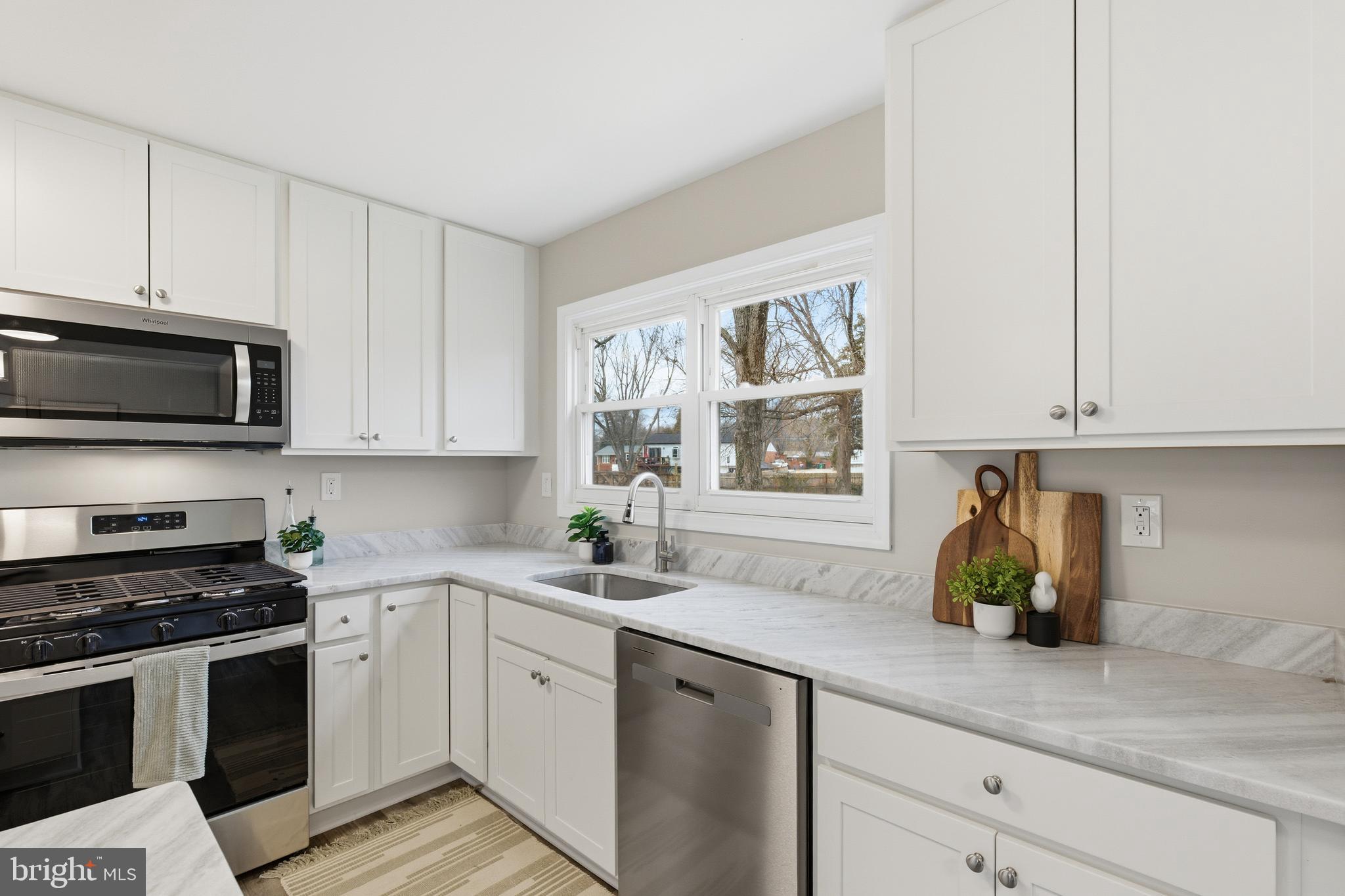 SURRATTS GARDENS - Residential