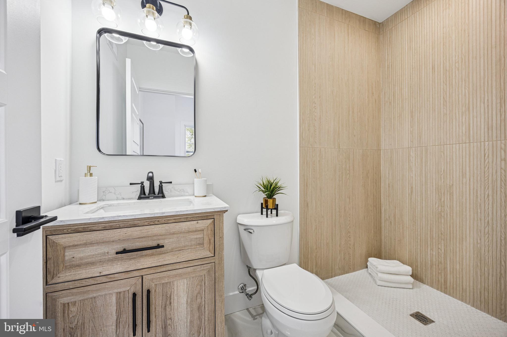 ROXBOROUGH - Residential