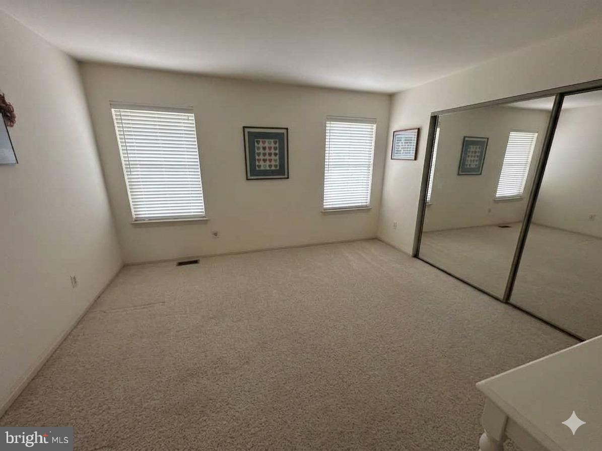 LIBERTY SQUARE - Residential