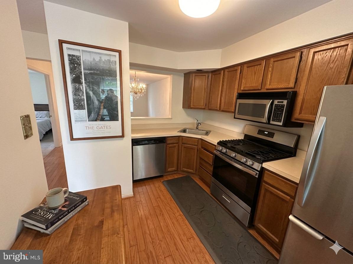 LIBERTY SQUARE - Residential