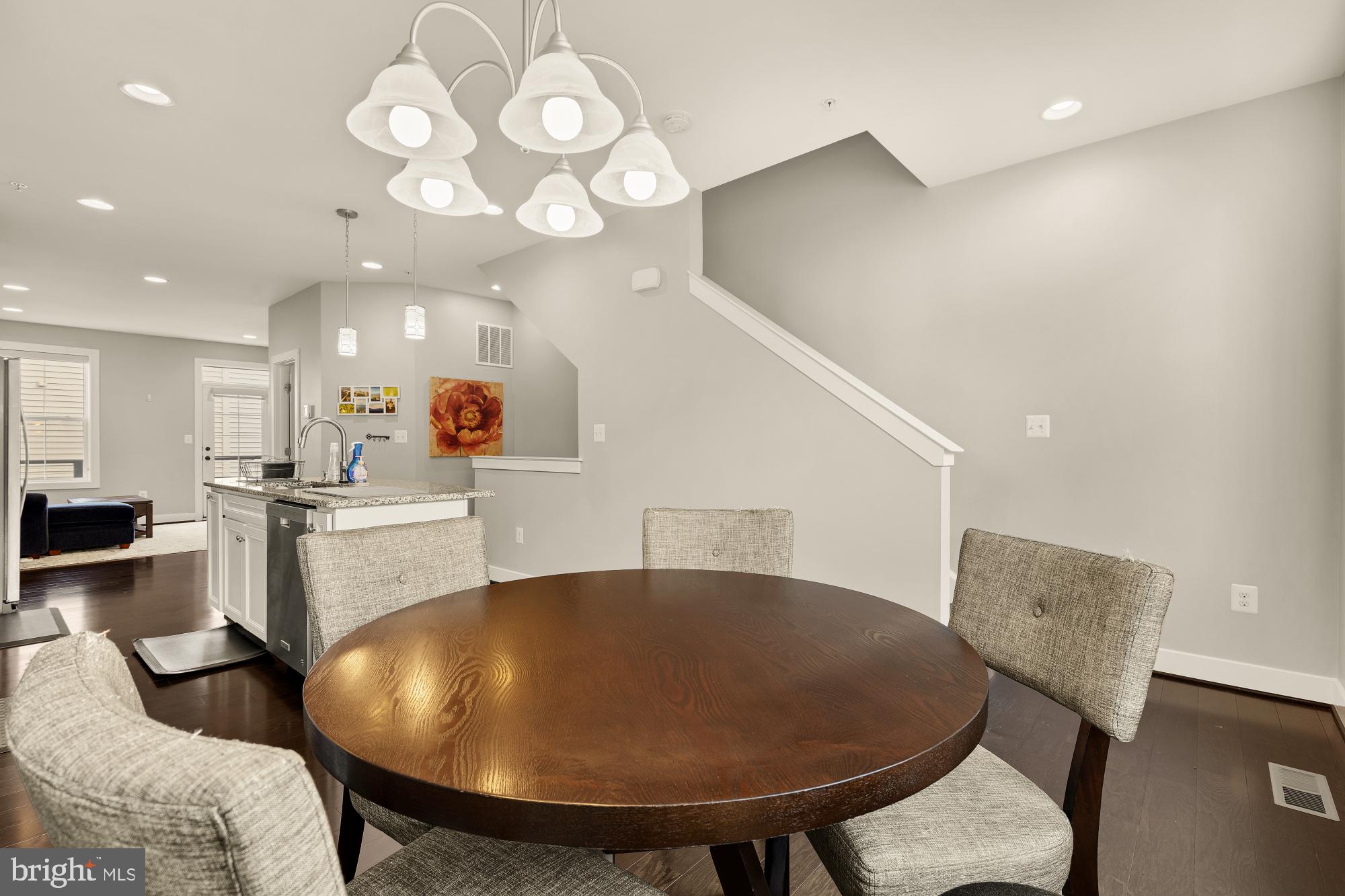 GLENMONT METROCENTRE - Residential